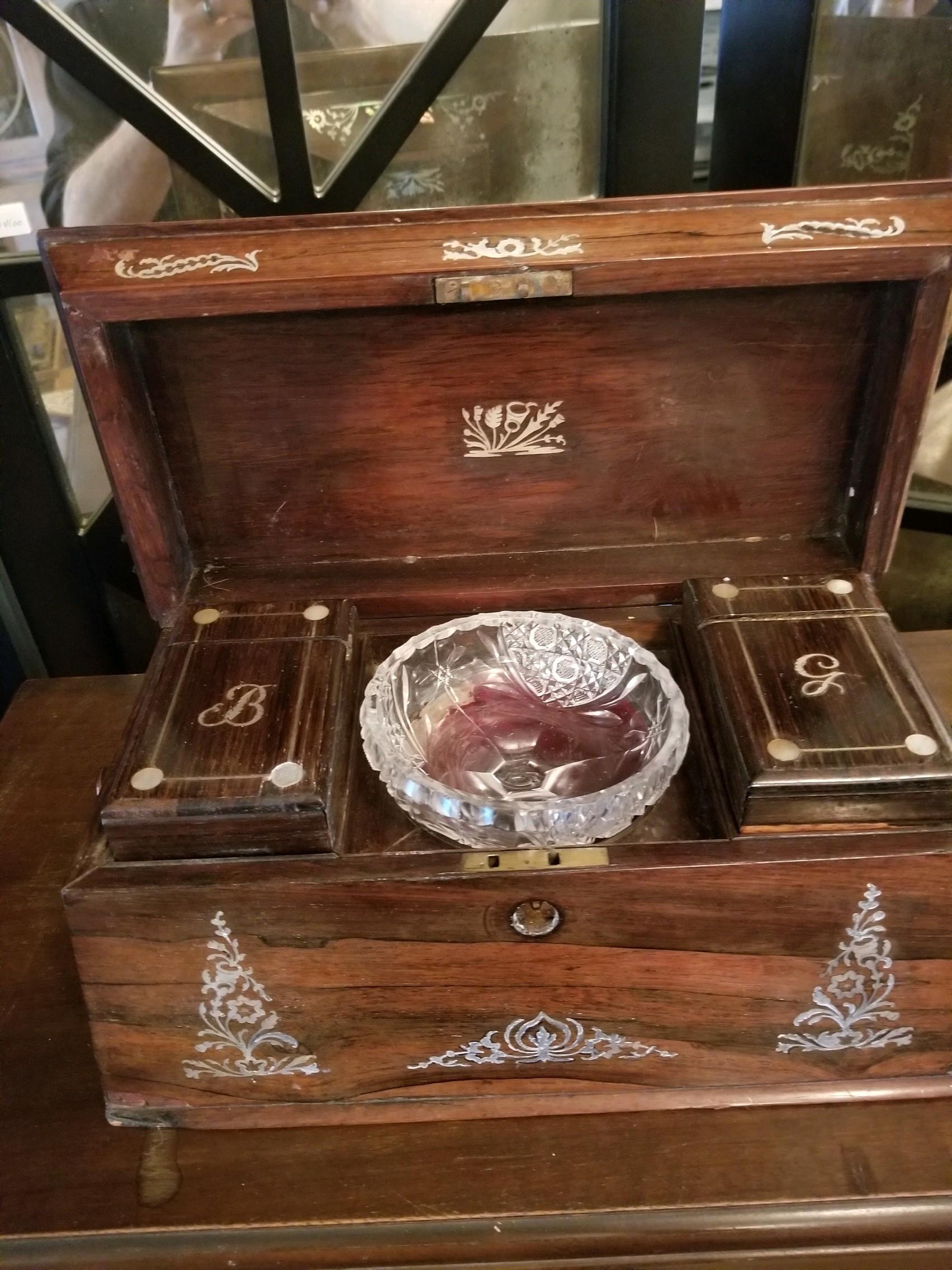 Mid-19th Century Mother of Pearl Inlay Tea Caddy For Sale