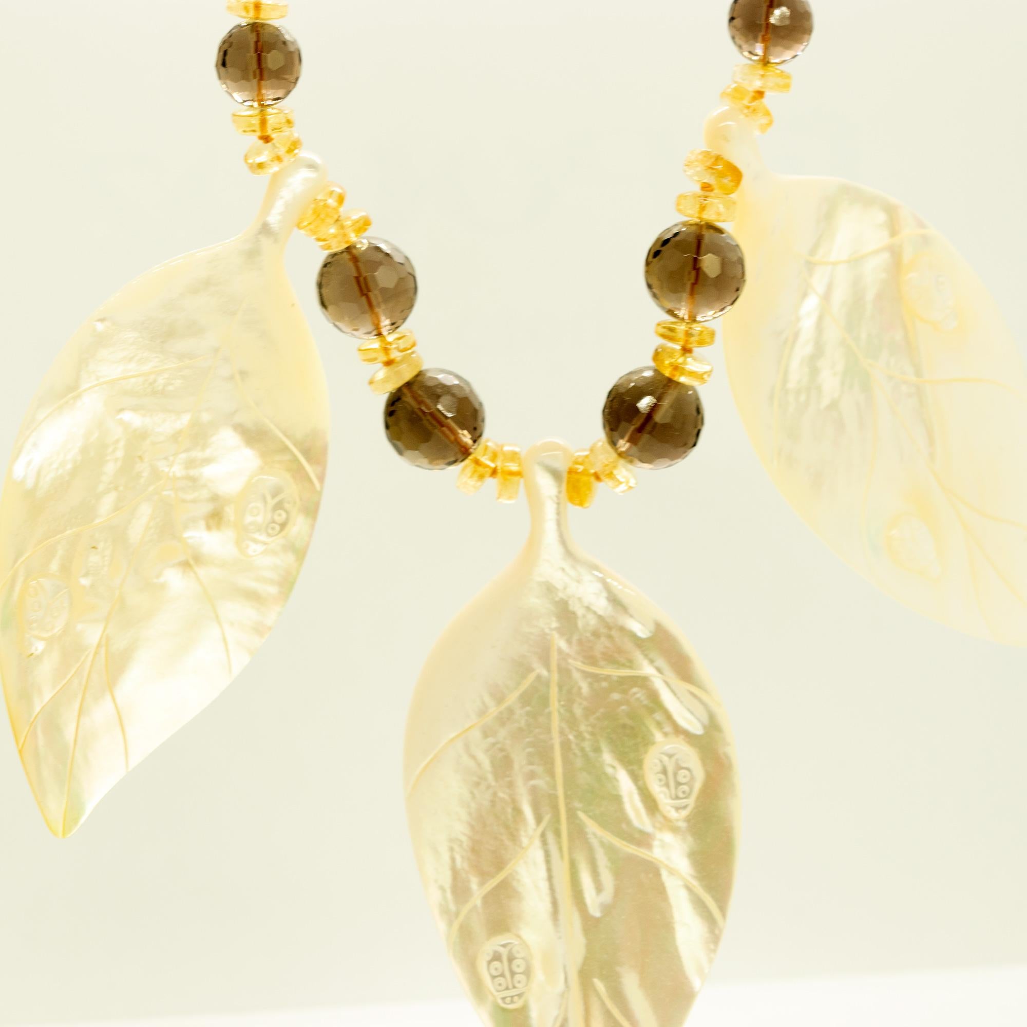 Donna Madreperla Foglie Quarzo Citrino Fumè Argento Collana Foglie Intini in vendita