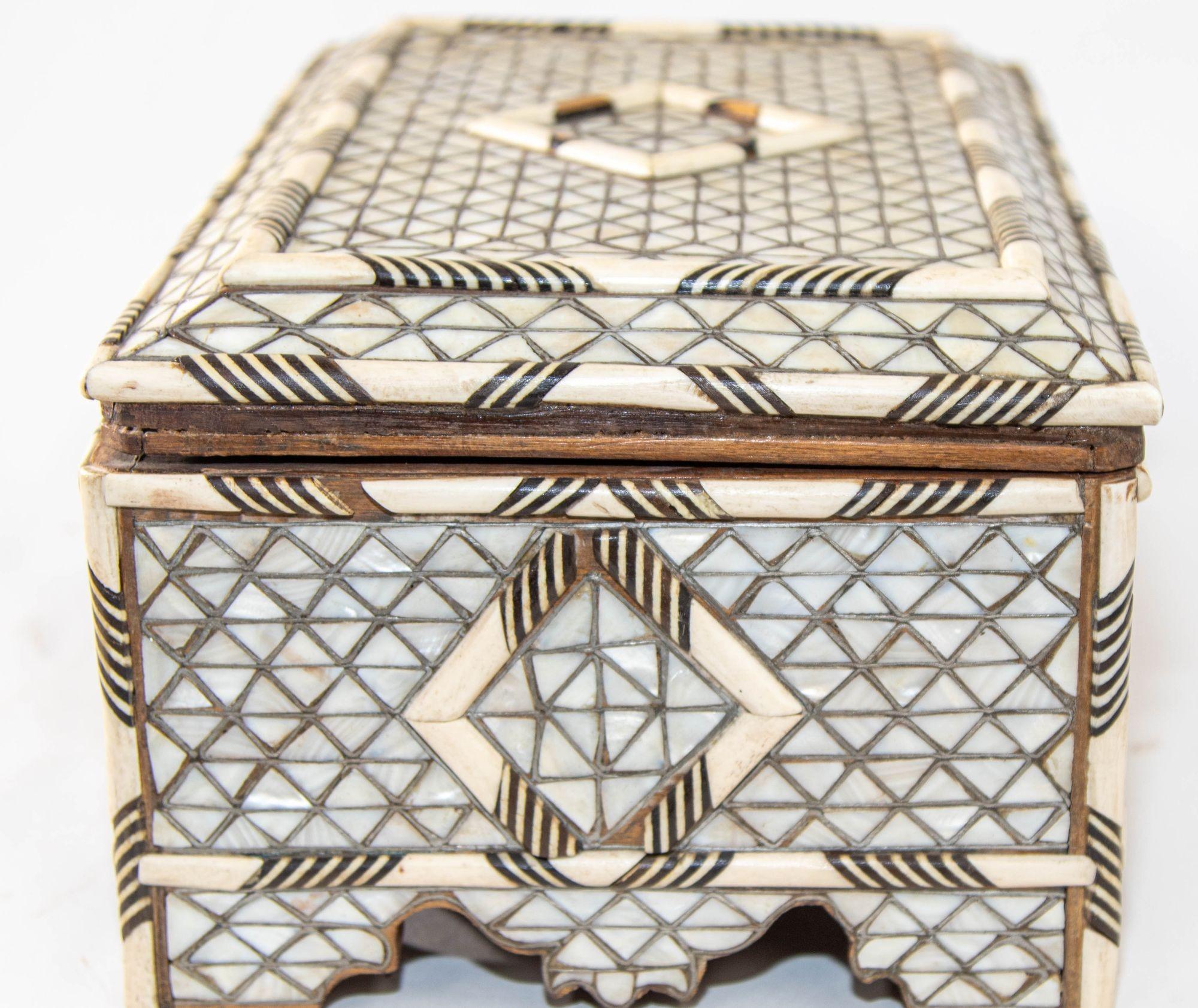 Mother of Pearl Mounted Syrian Ottoman Jewelry Box with Bone Inlay Casket 19th C 10