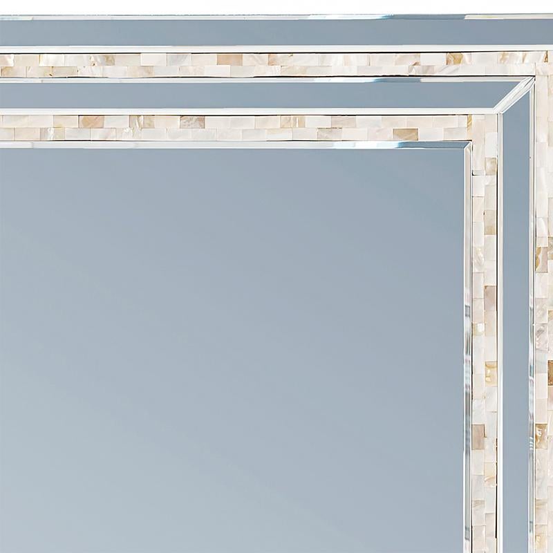 Mirror Mother of Pearl Nacre with rectangular
mirror glass and with internal double frame in 
mother of pearl nacre mosaic.