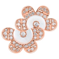 Bague en or rose fin 18 carats avec fleur en nacre et diamant naturel