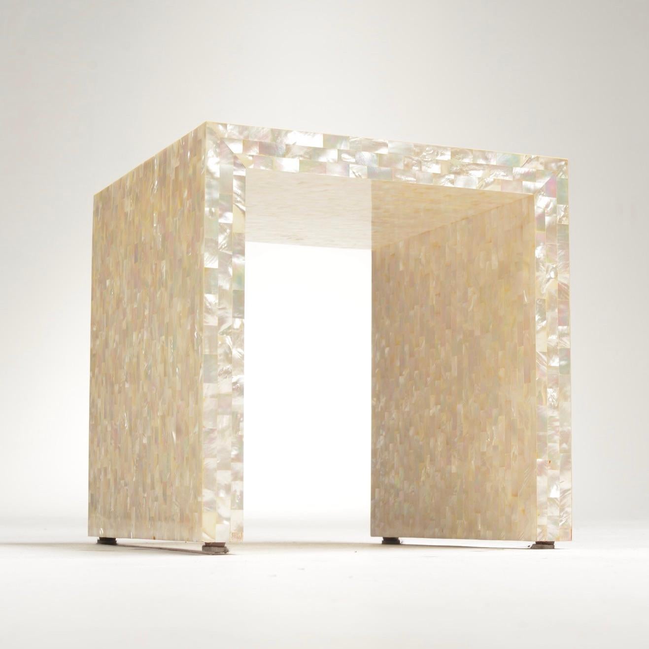 Oscar De La Renta Beistelltisch aus Perlmutt im Angebot 4