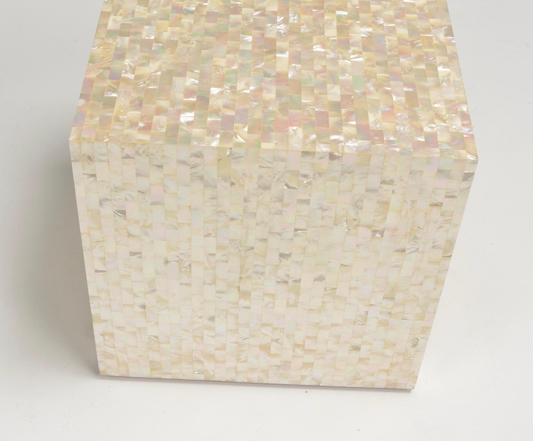 Oscar De La Renta Beistelltisch aus Perlmutt im Angebot 7