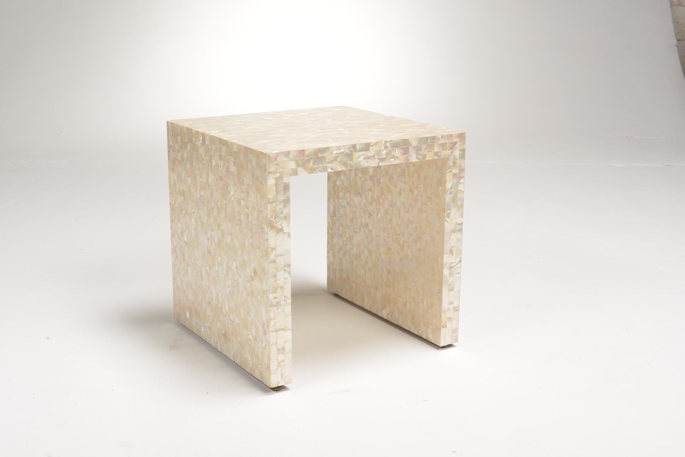 Oscar De La Renta Beistelltisch aus Perlmutt im Angebot 8