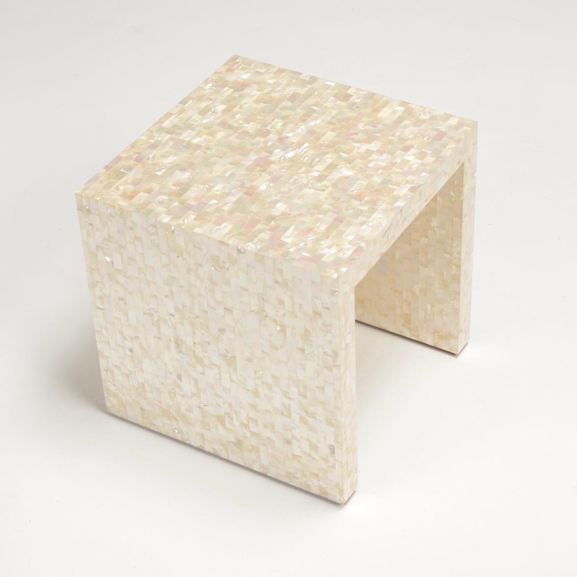 Oscar De La Renta Beistelltisch aus Perlmutt (Moderne) im Angebot