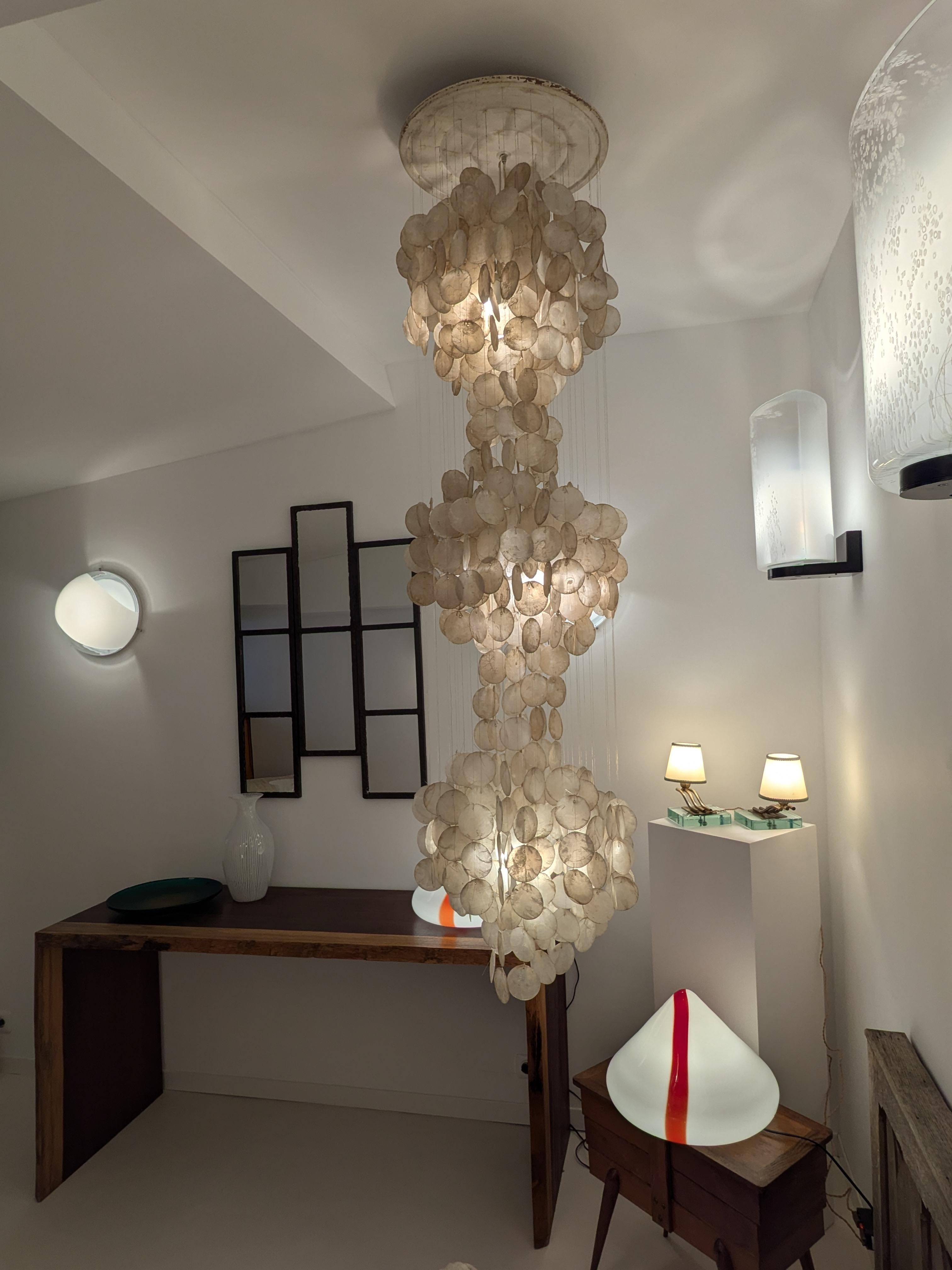 Mother of pearl pendant, 160cm Philippines, 1960's For Sale 8