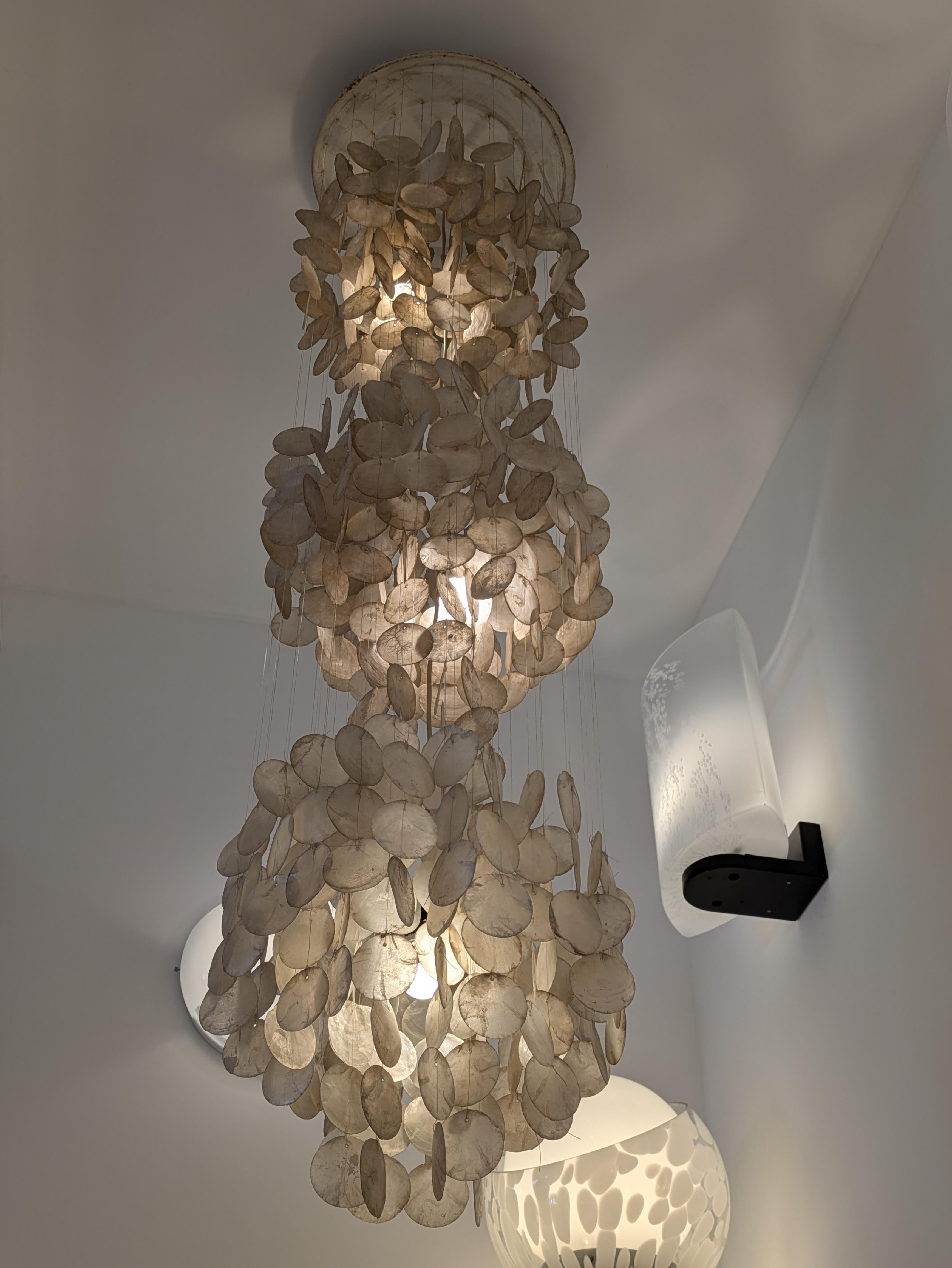 Mother of pearl pendant, 160cm Philippines, 1960's For Sale 10