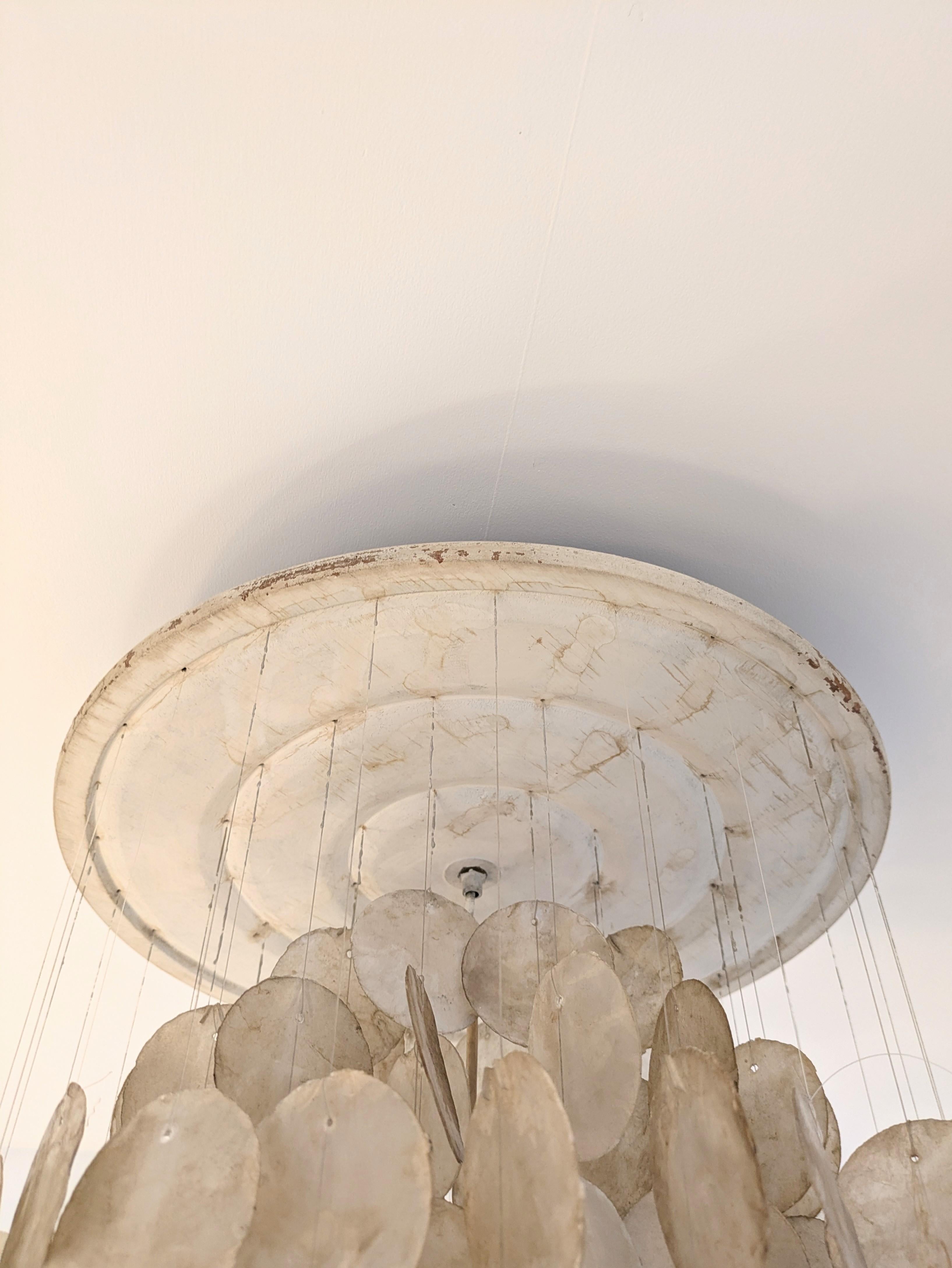 Mother of pearl pendant, 160cm Philippines, 1960's For Sale 13