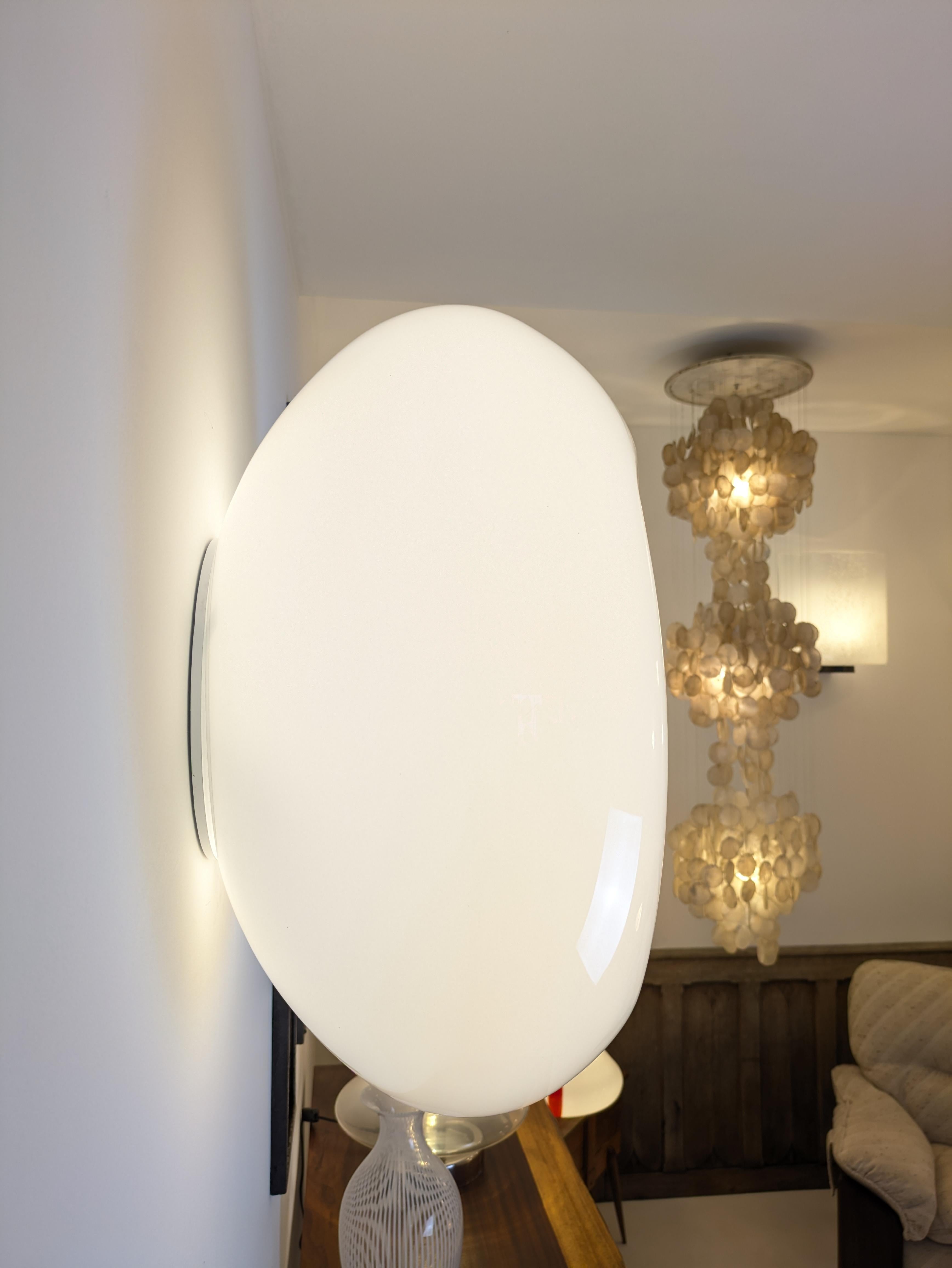 Mother of pearl pendant, 160cm Philippines, 1960's For Sale 1