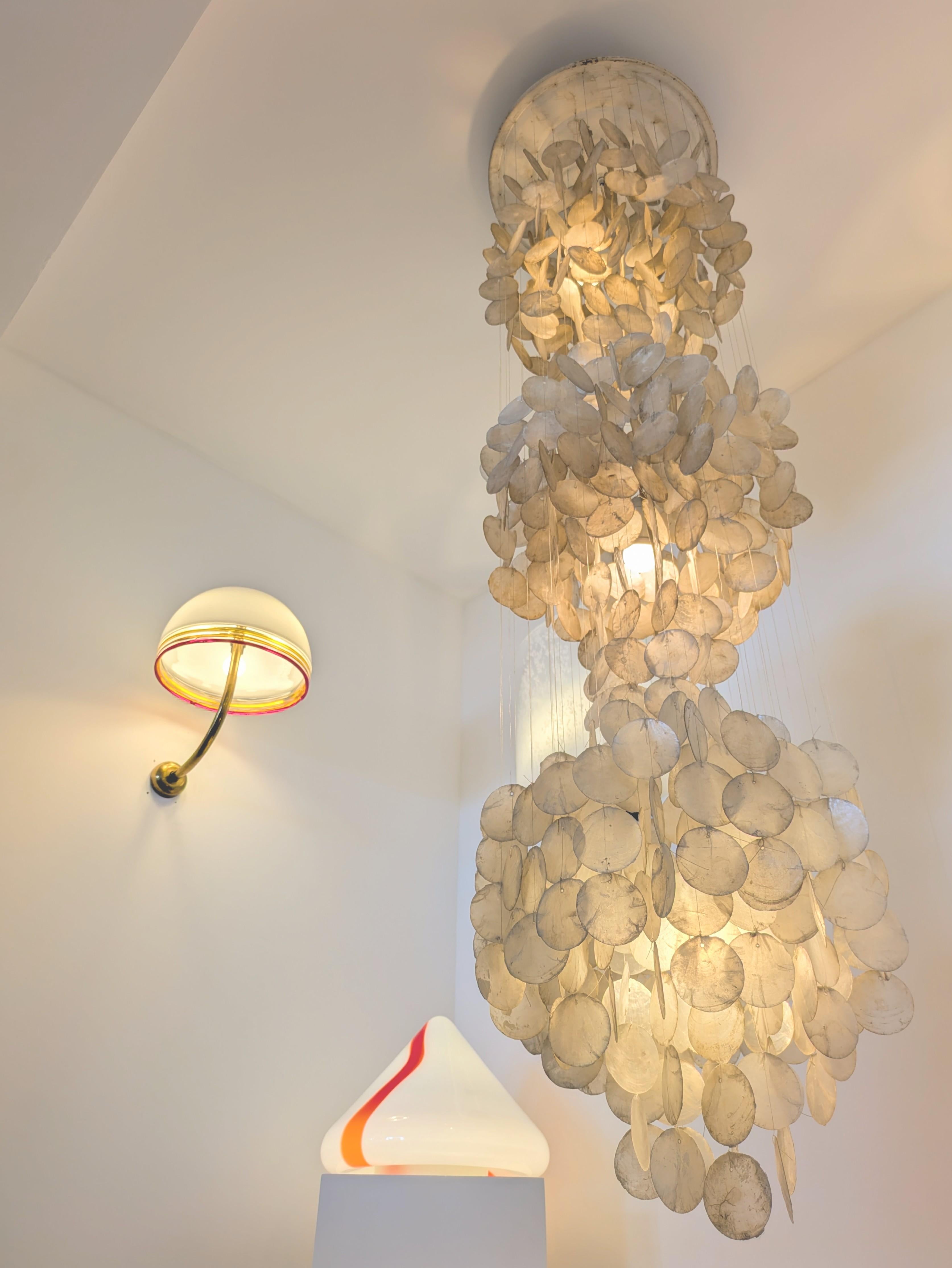 Mother of pearl pendant, 160cm Philippines, 1960's For Sale 2
