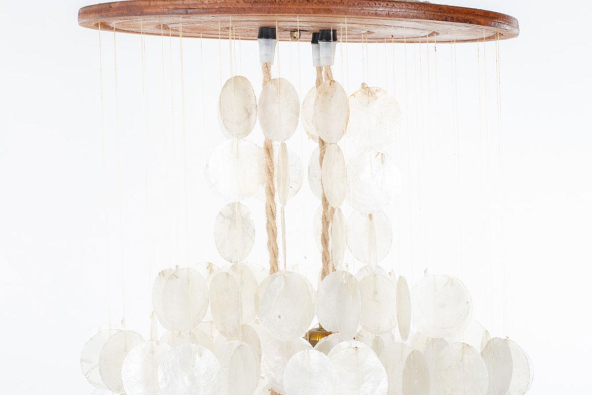 Mother-of-pearl pendant light, 1960s For Sale 1