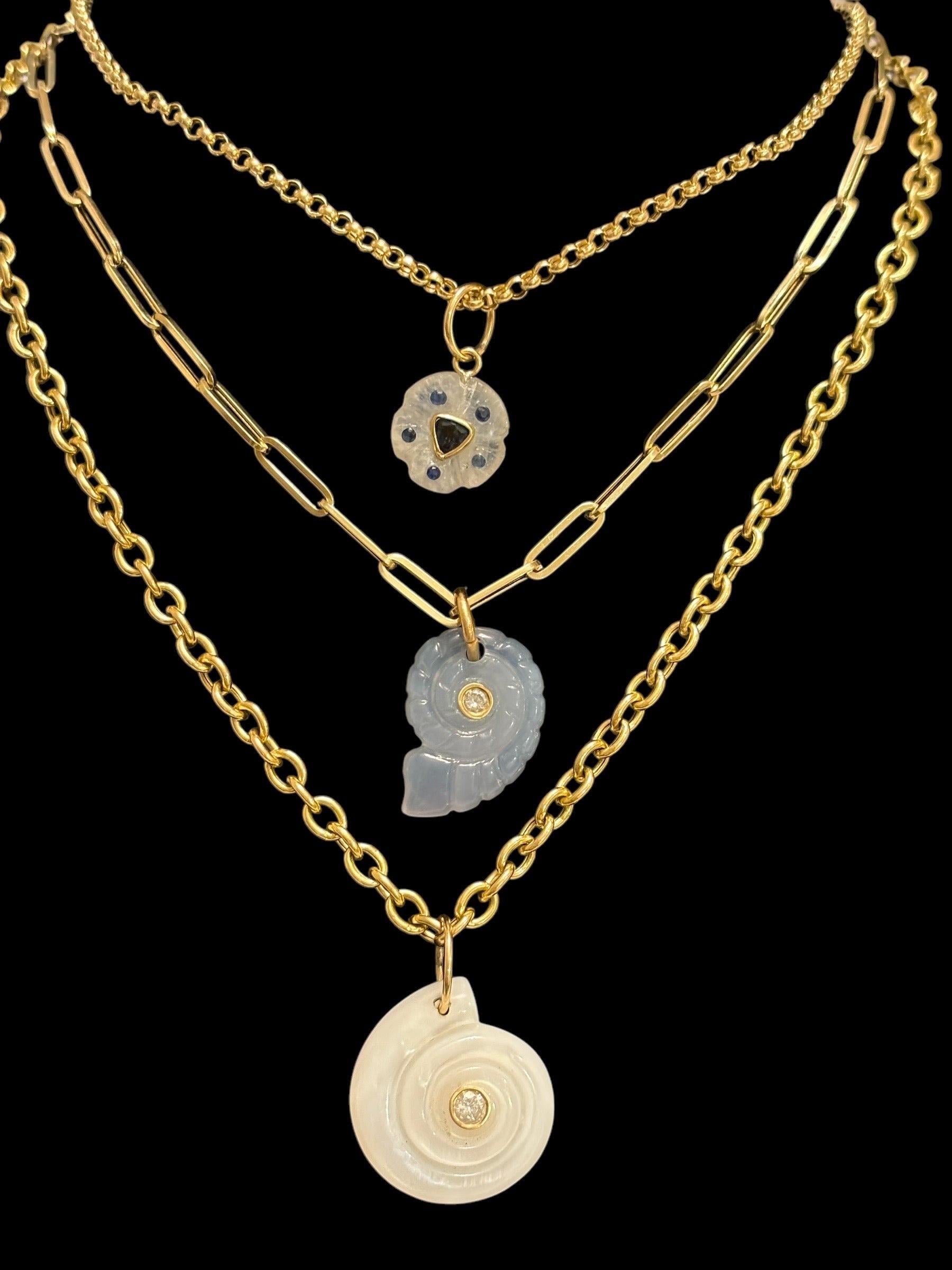MOTHER-OF-PEARL PENDANT with Diamond, Tourmaline & 14k Gold For Sale 1
