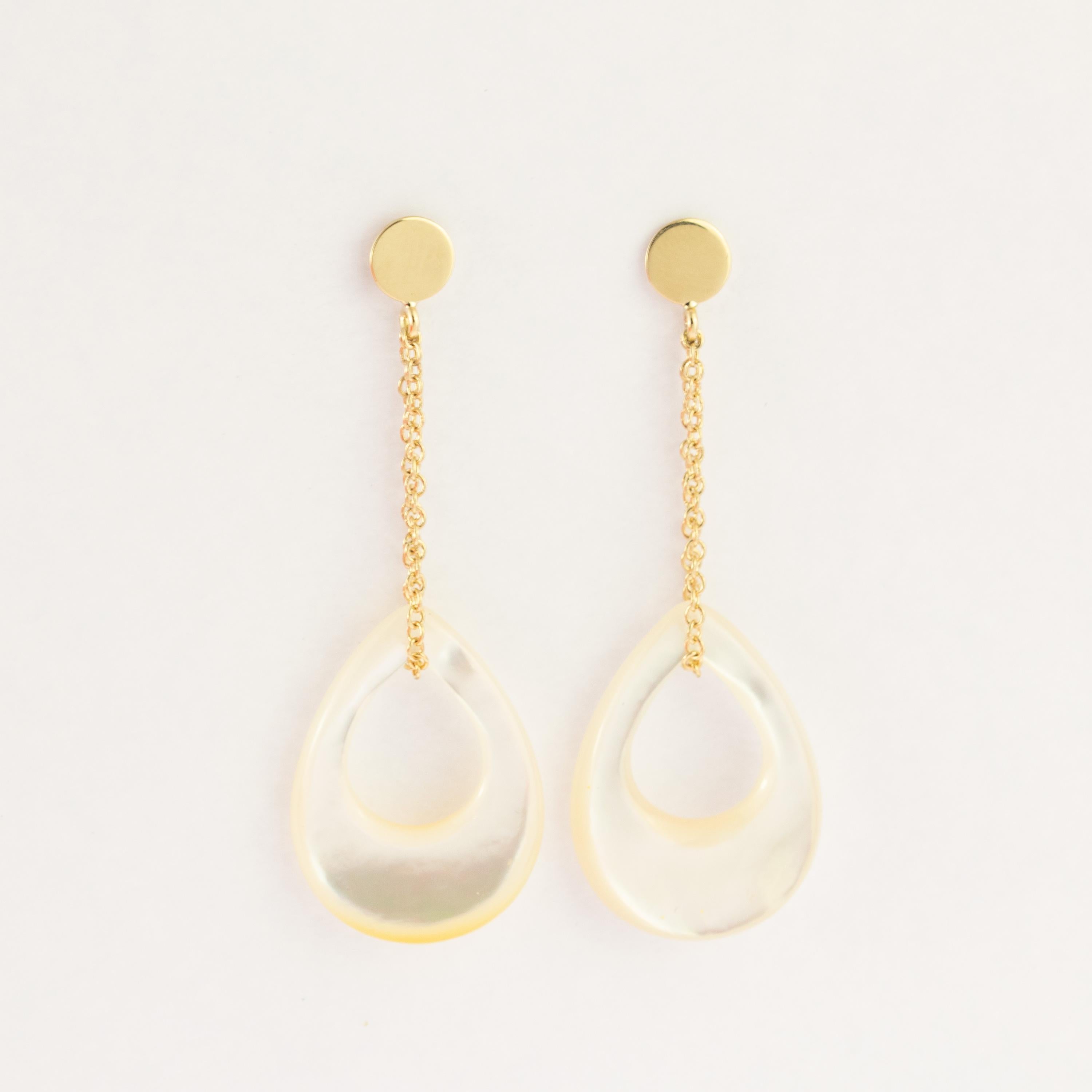 Women's Mother of Pearl Pendulum 18 Karat Gold Chain Cocktail Drop Dangle Earrings For Sale