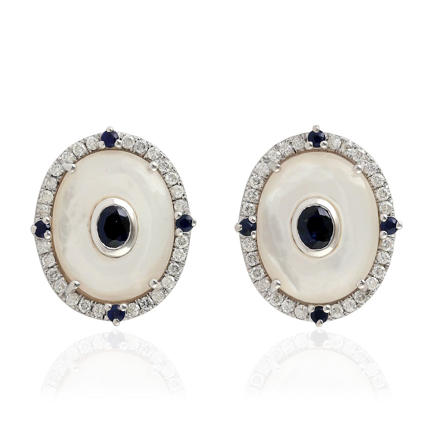 Cabochon Orecchini di madreperla con zaffiro e diamante in oro 14 carati in vendita