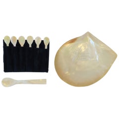 Mother-Of-Pearl Sea Shell Caviar Dish and Spoons Set