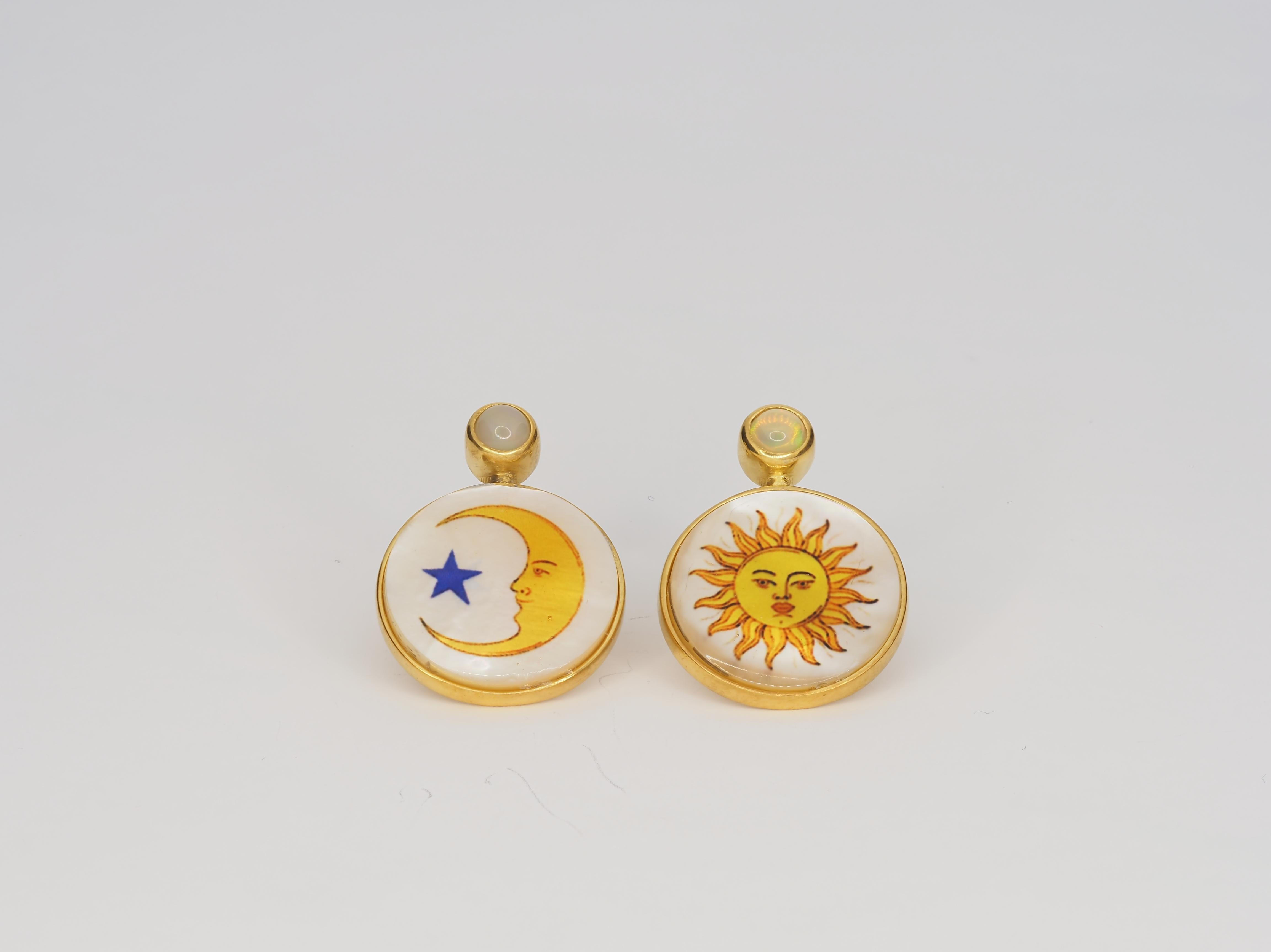 da uomo o donna Orecchini a conchiglia in madreperla, opale e sole e luna con stelle dipinte. in vendita