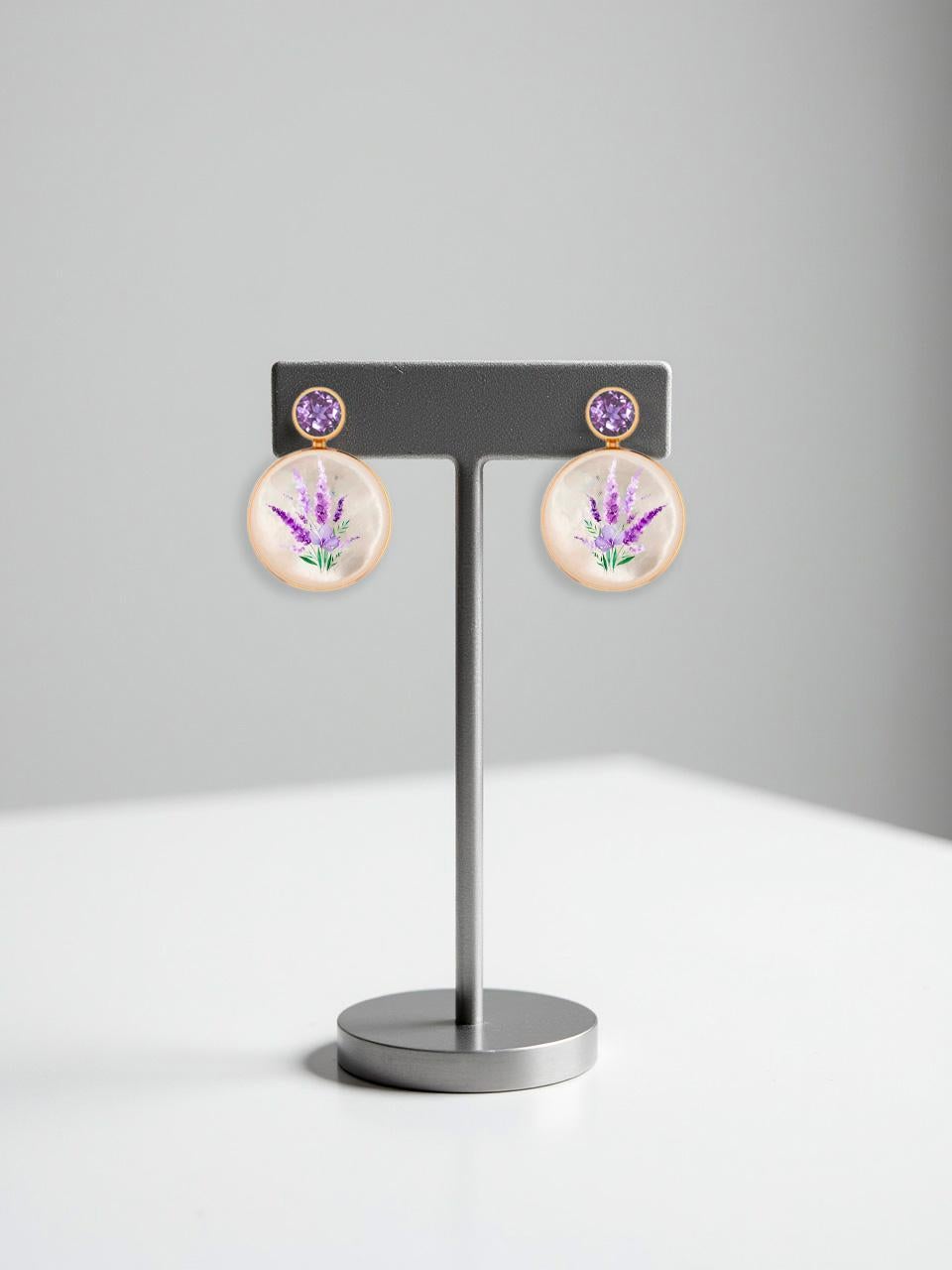 Mother Of Pearl Shell Stud Earrings with amethyst and lavender bouquet painting. In New Condition For Sale In Istanbul, TR