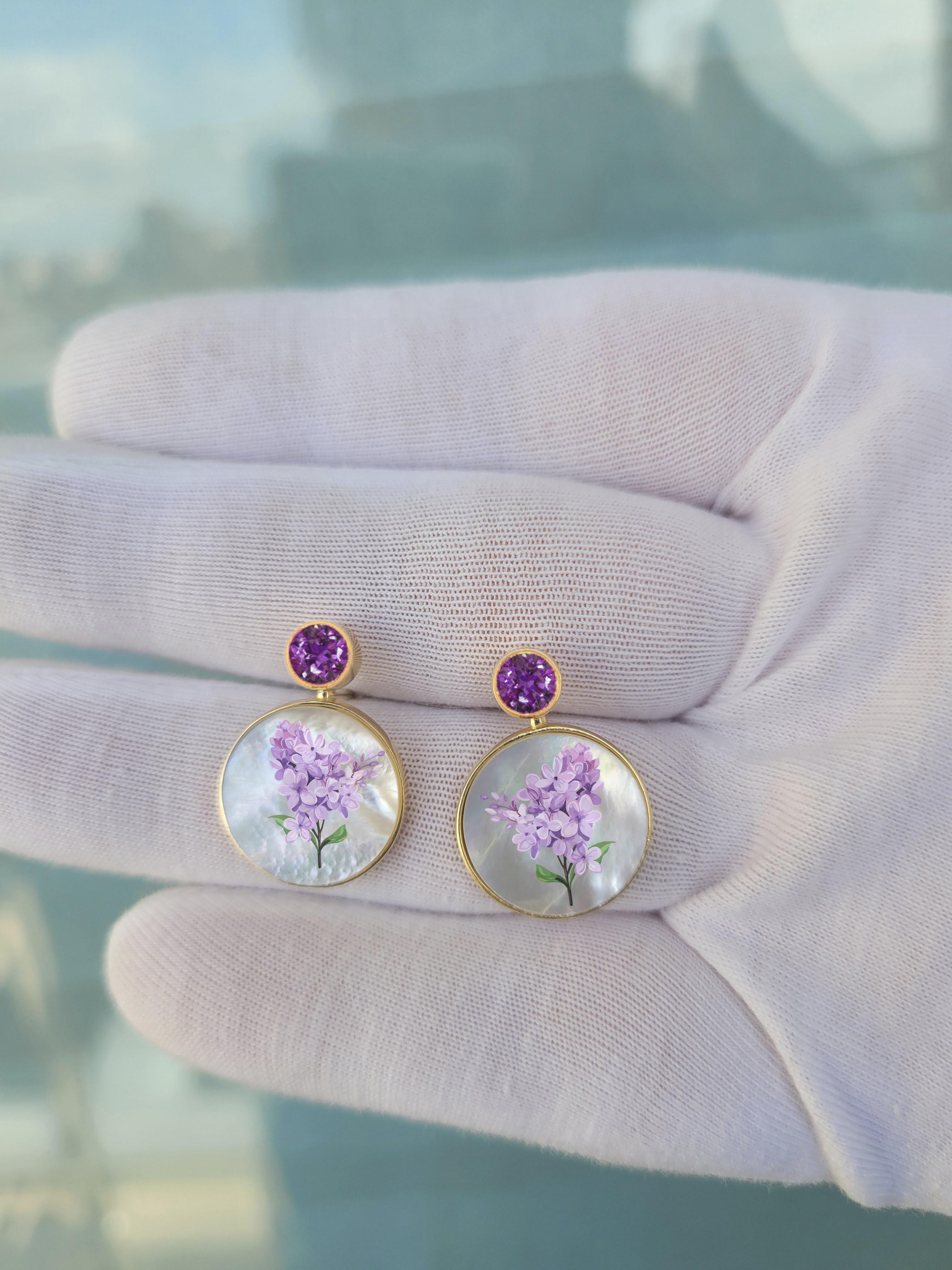Round Cut Mother Of Pearl Shell Stud Earrings with amethyst and lilac painting. For Sale