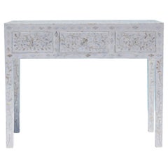Table console en nacre à fleurs enneigées