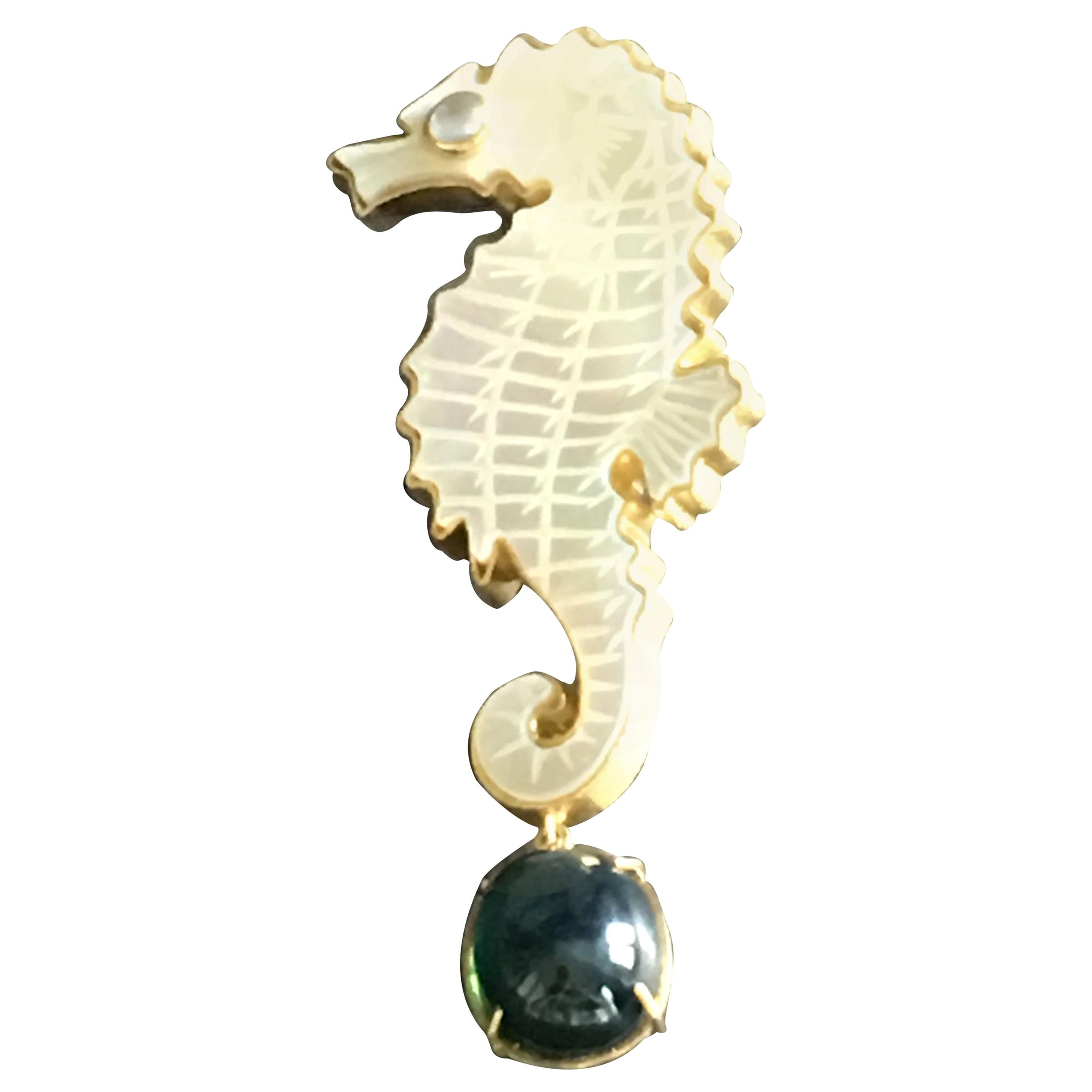 Mother of Pearl Star Emerald 18 Karat Gold Sea Horse Pin and Pendant For Sale