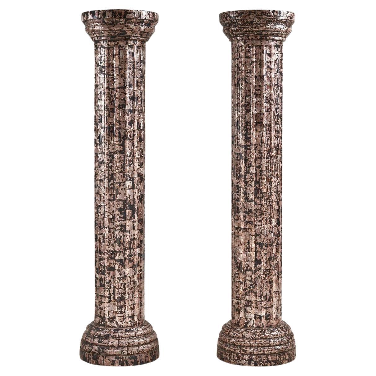 Monumentales colonnes cannelées continentales tesselées en nacre, 1970