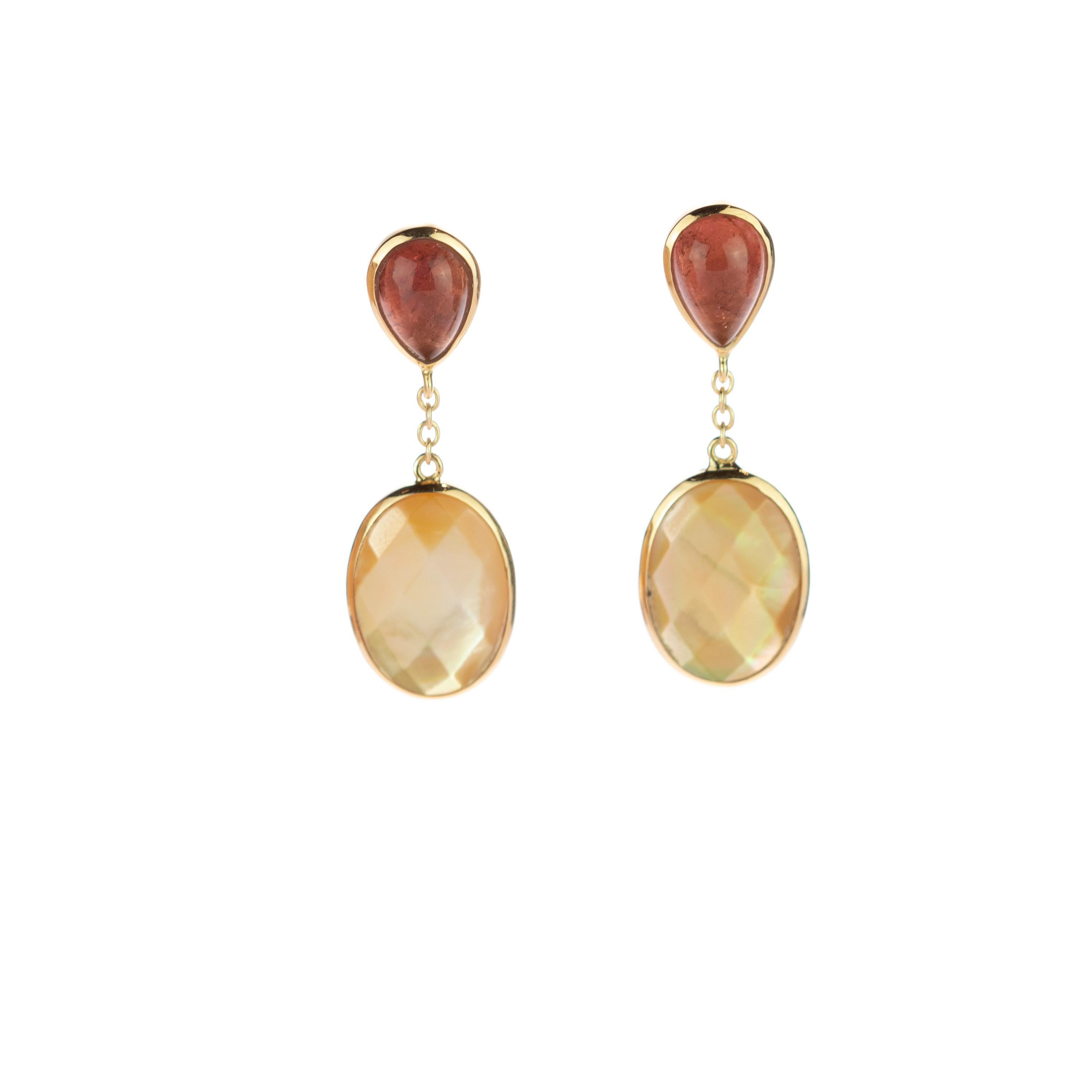 Arts and Crafts Orecchini a goccia con ananas in oro 18 carati con tormalina e madreperla in vendita