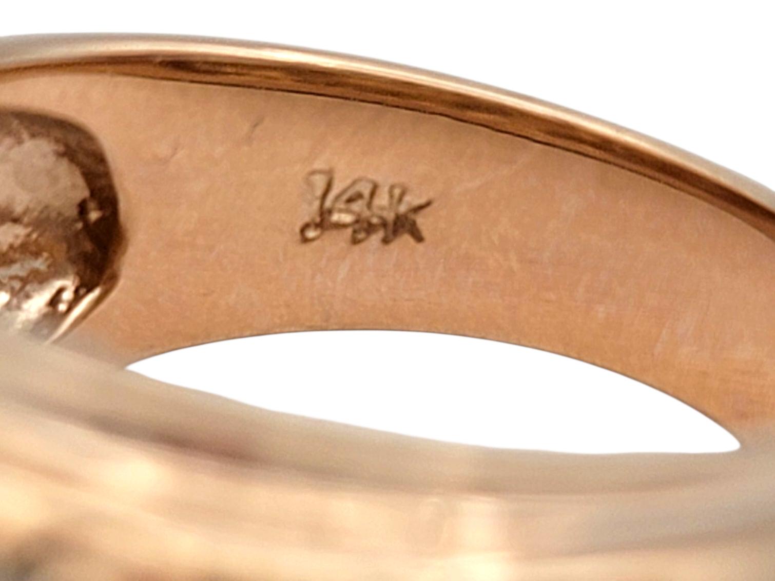 Mother of Pearl Triangular Inlay Band Ring with Diamonds in 14 Karat Rose Gold en venta 1