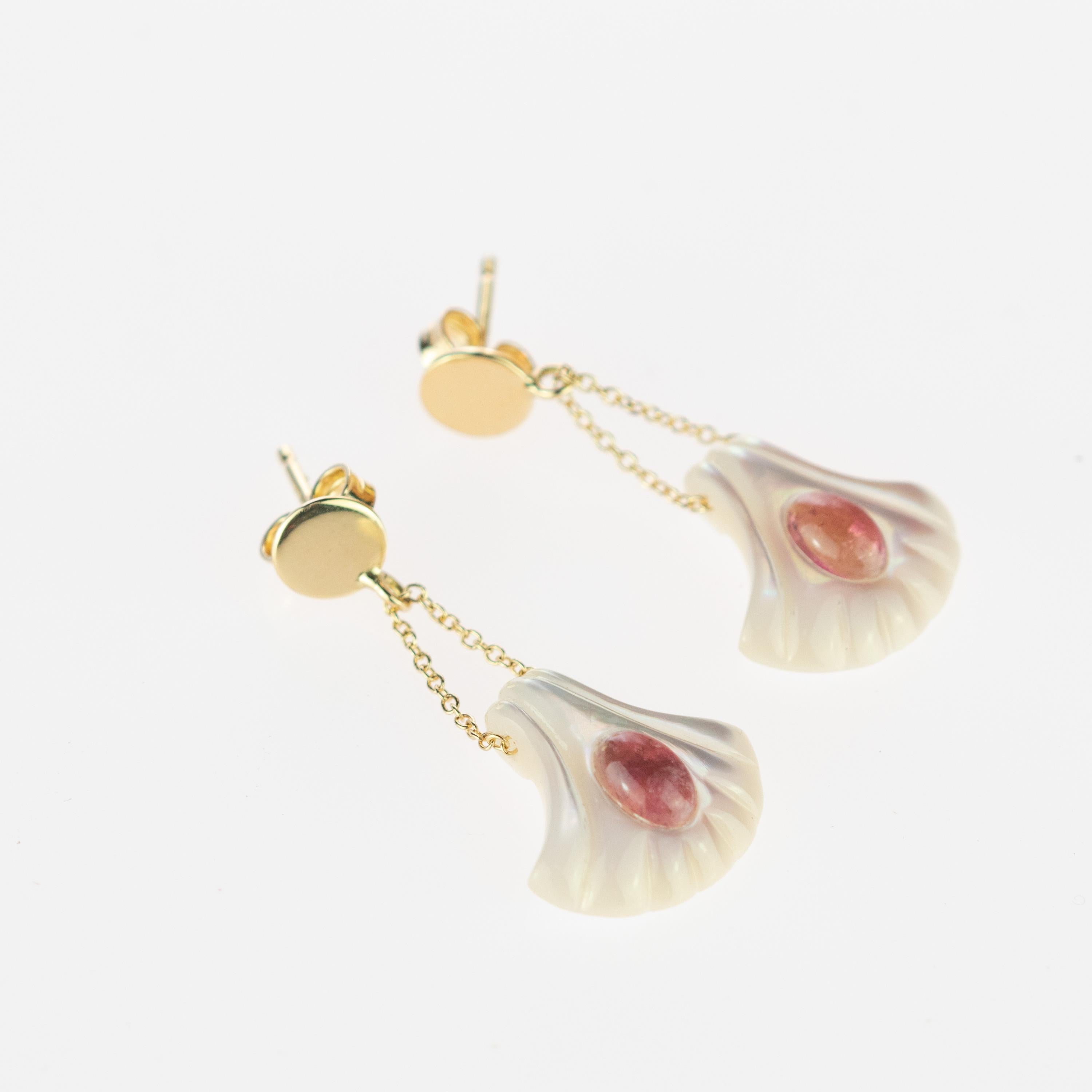 Mixed Cut Mother Pearl Carved Shell Pink Tourmaline 18 Karat Gold Drop Cocktail Earrings For Sale