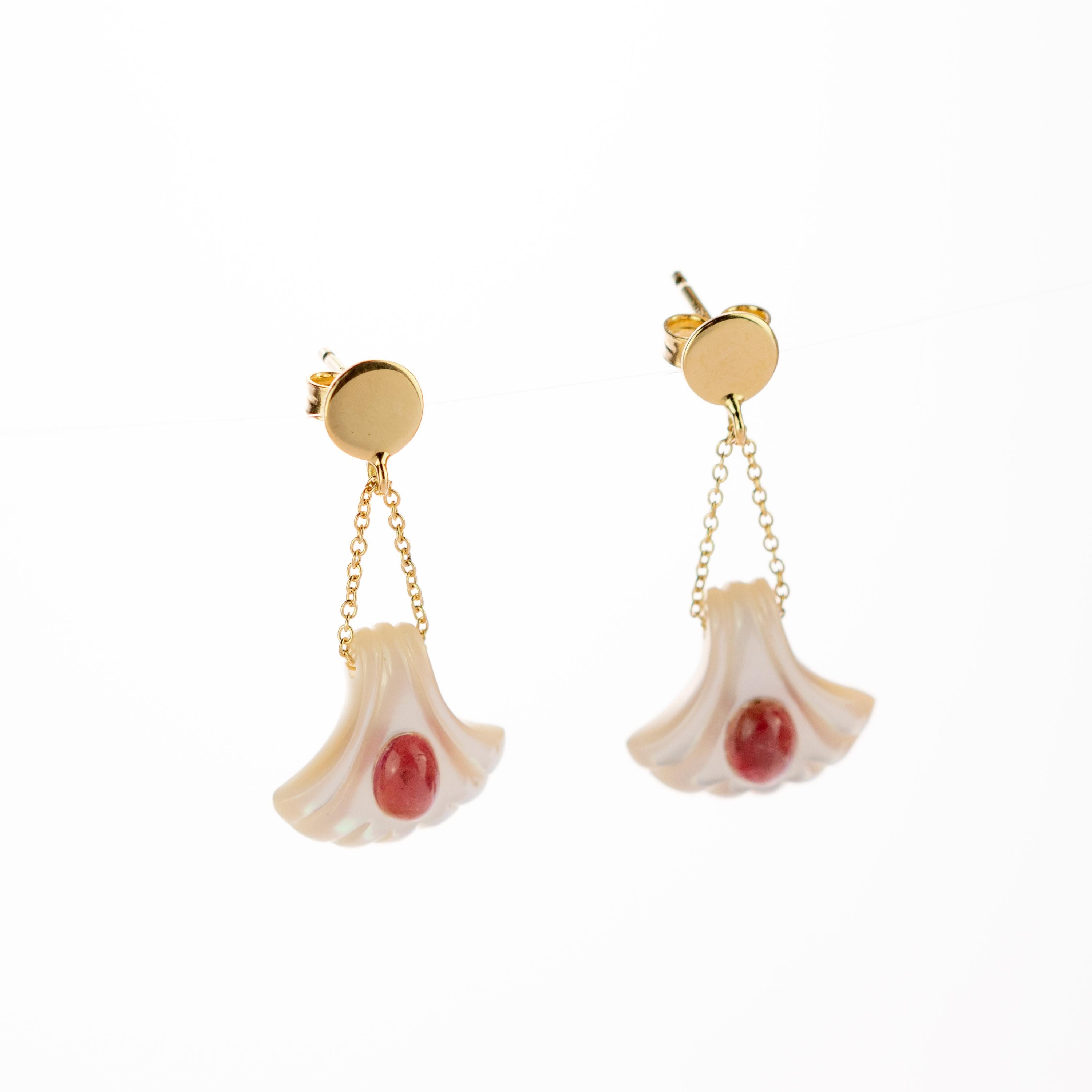 Mother Pearl Carved Shell Pink Tourmaline 18 Karat Gold Drop Cocktail Earrings For Sale 2