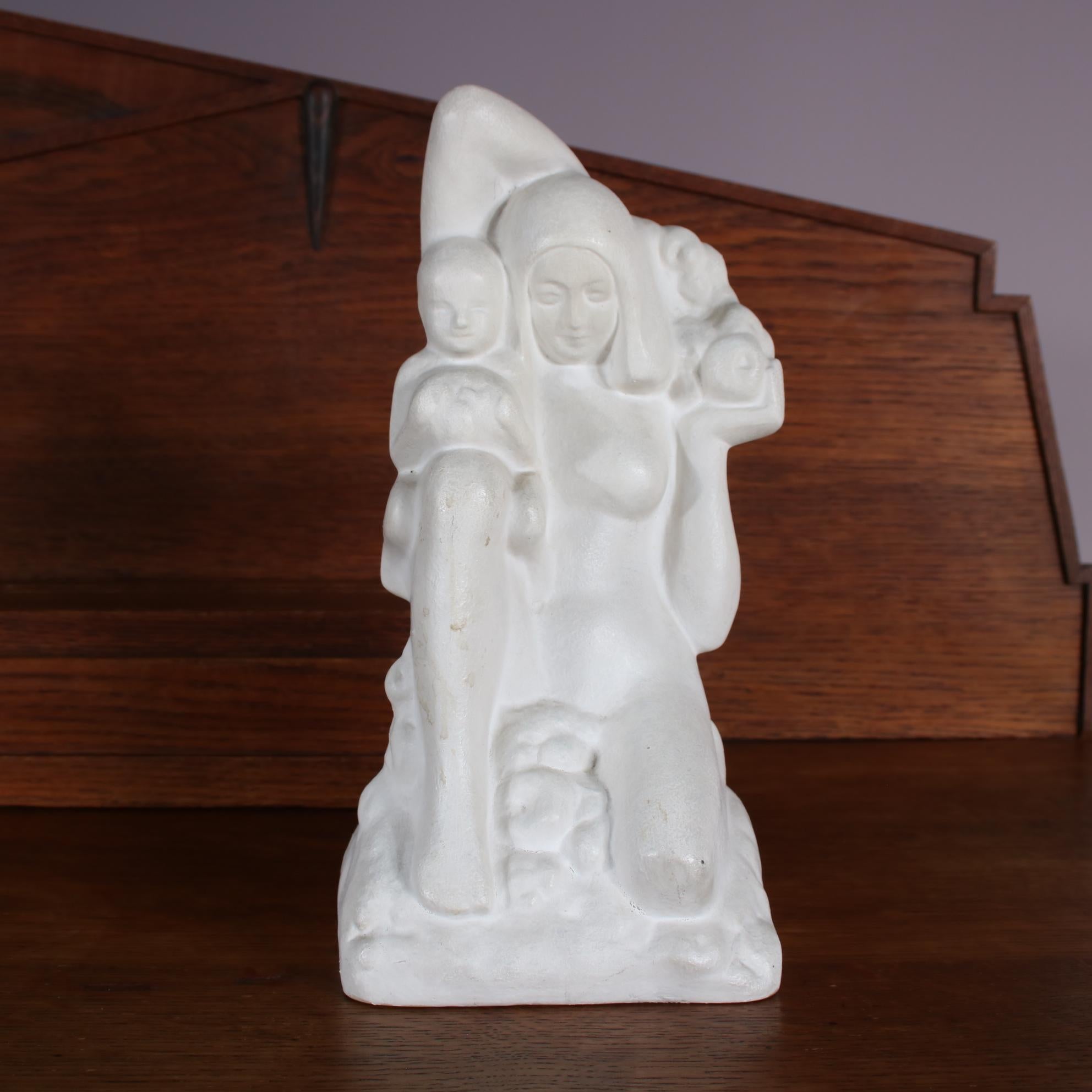 Una bellissima scultura in ceramica, 