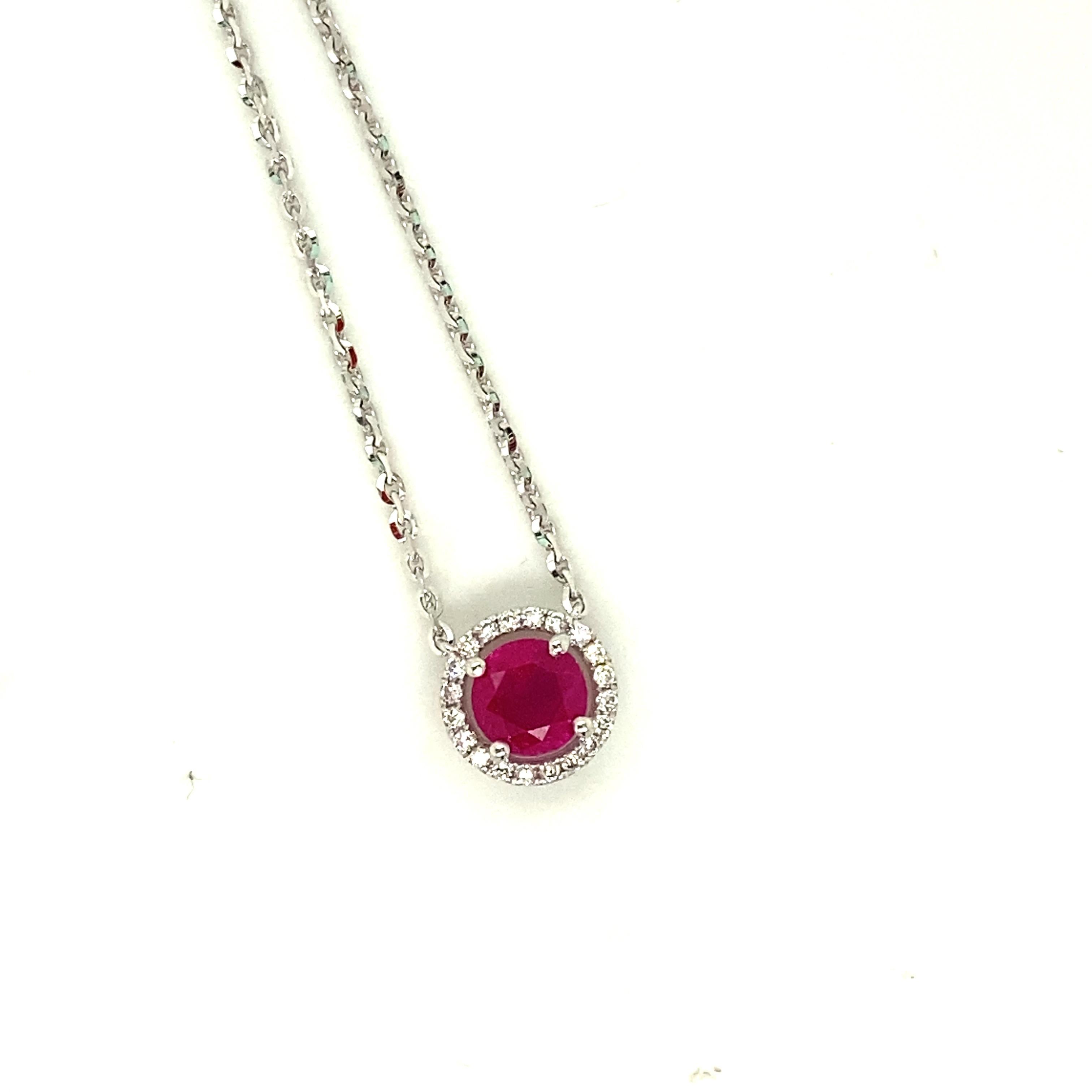 1.16 Carat Round-Cut Intense Ruby and Diamond Pendant Necklace In New Condition For Sale In Hong Kong, HK