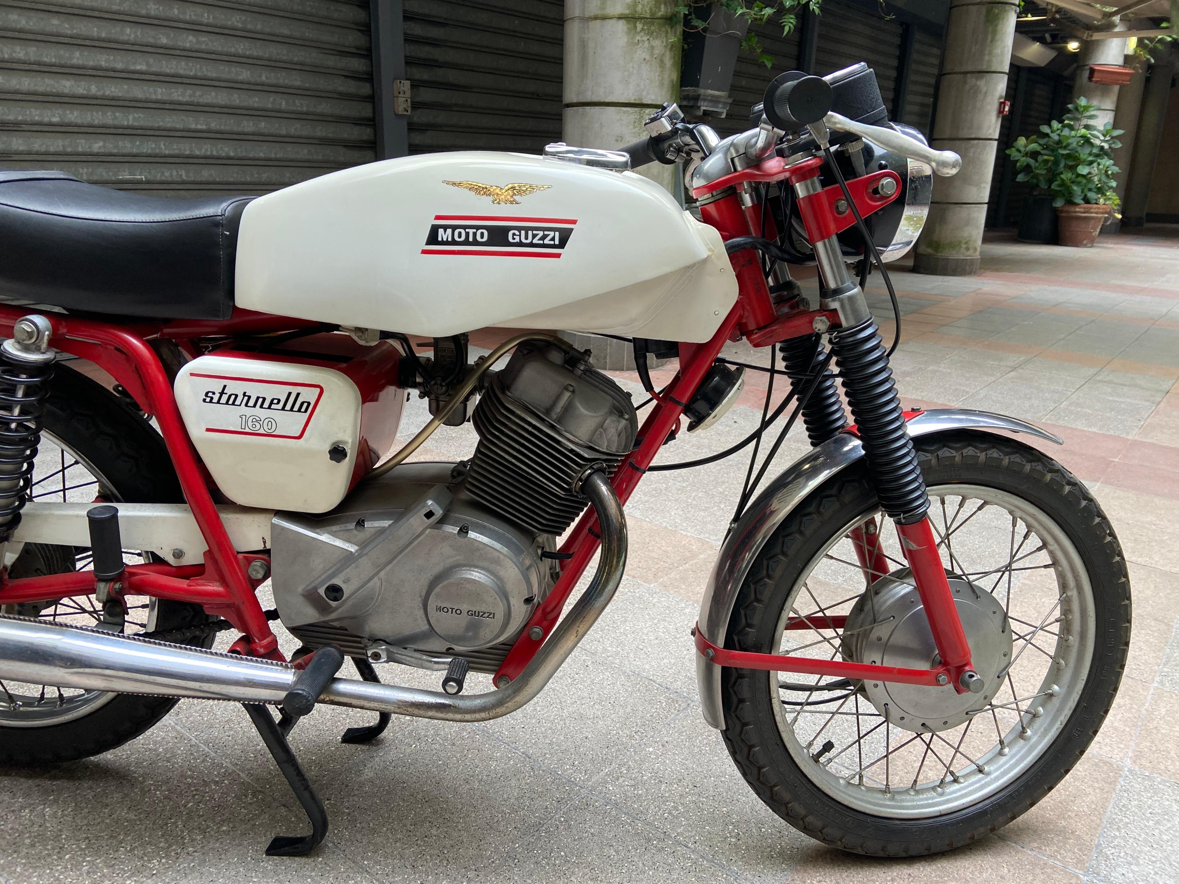 Motorbike Guzzi, Stornello 160 blanc

Dated: November 1971

Restored.

vintage tank bag offered!
 
 
  