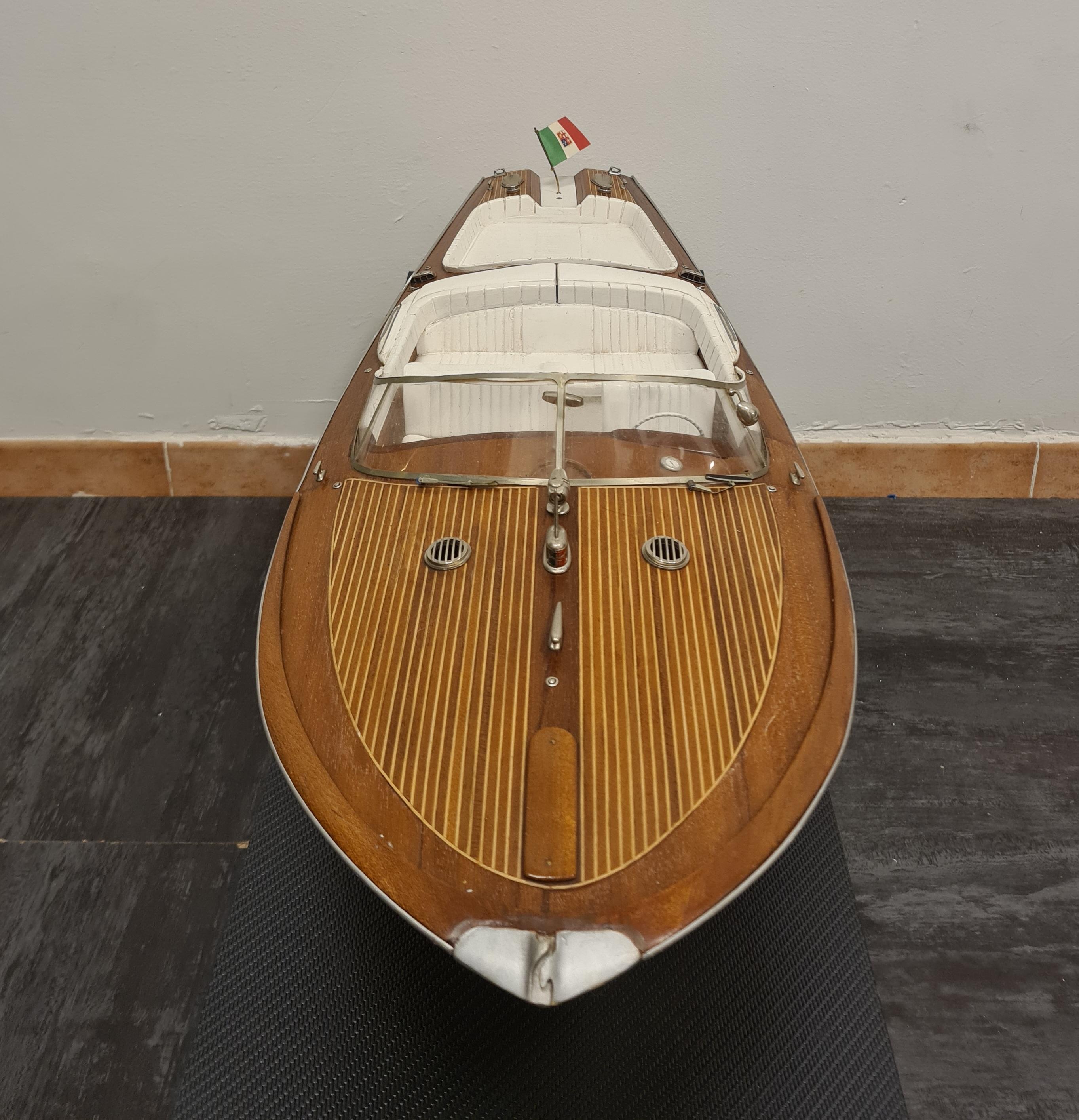 Motorboat Acquarama Riva in scale For Sale 3