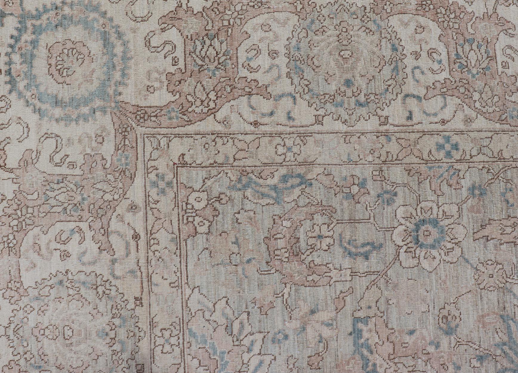 Motshan Kashan Design/One en Soft Tan, Taupe, Light Blue et Ivory 9'3 x 13'7 en vente 3