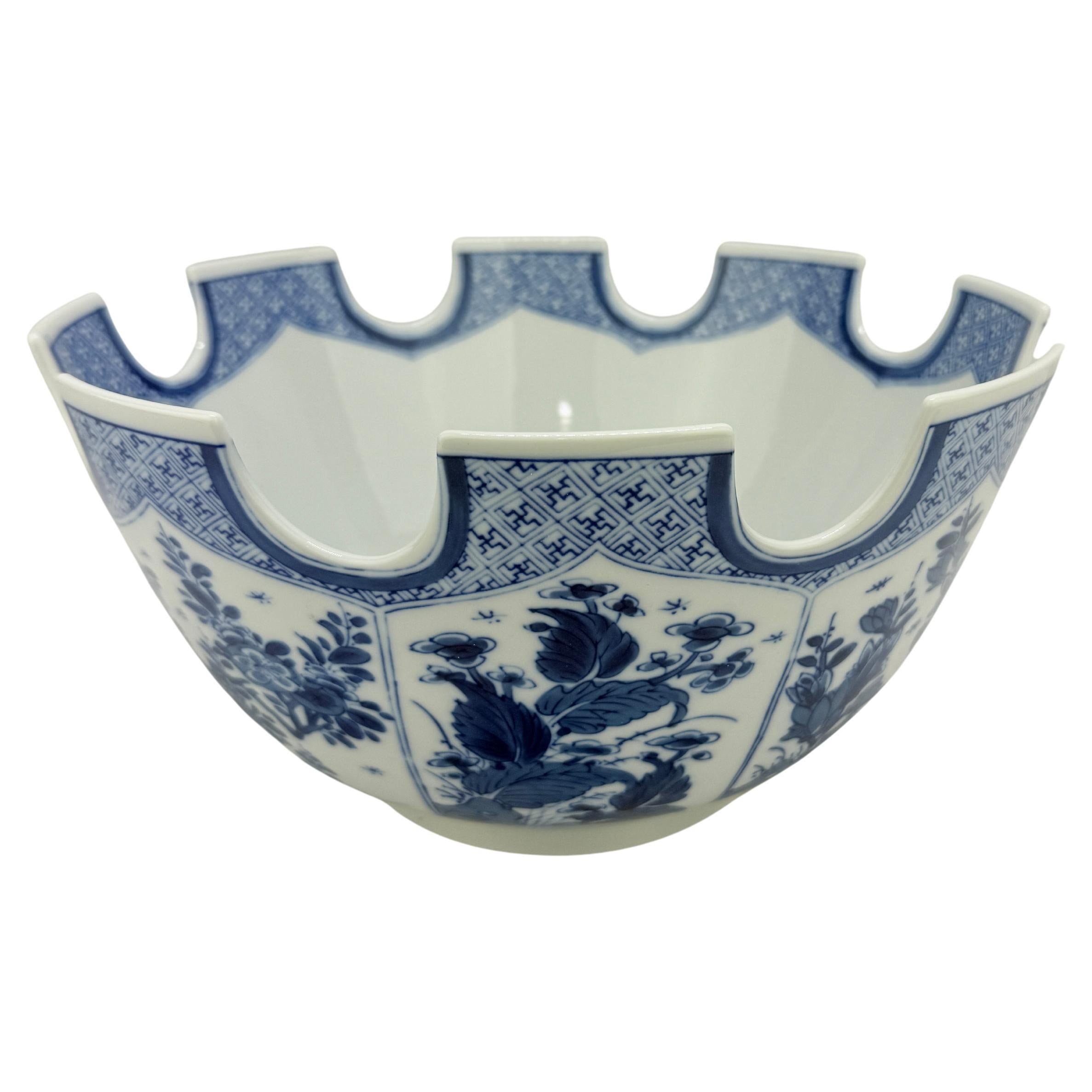 Mottahedeh Blau-weiße Canton Monteith-Schale, nach dem chinesischen Export-Original im Angebot