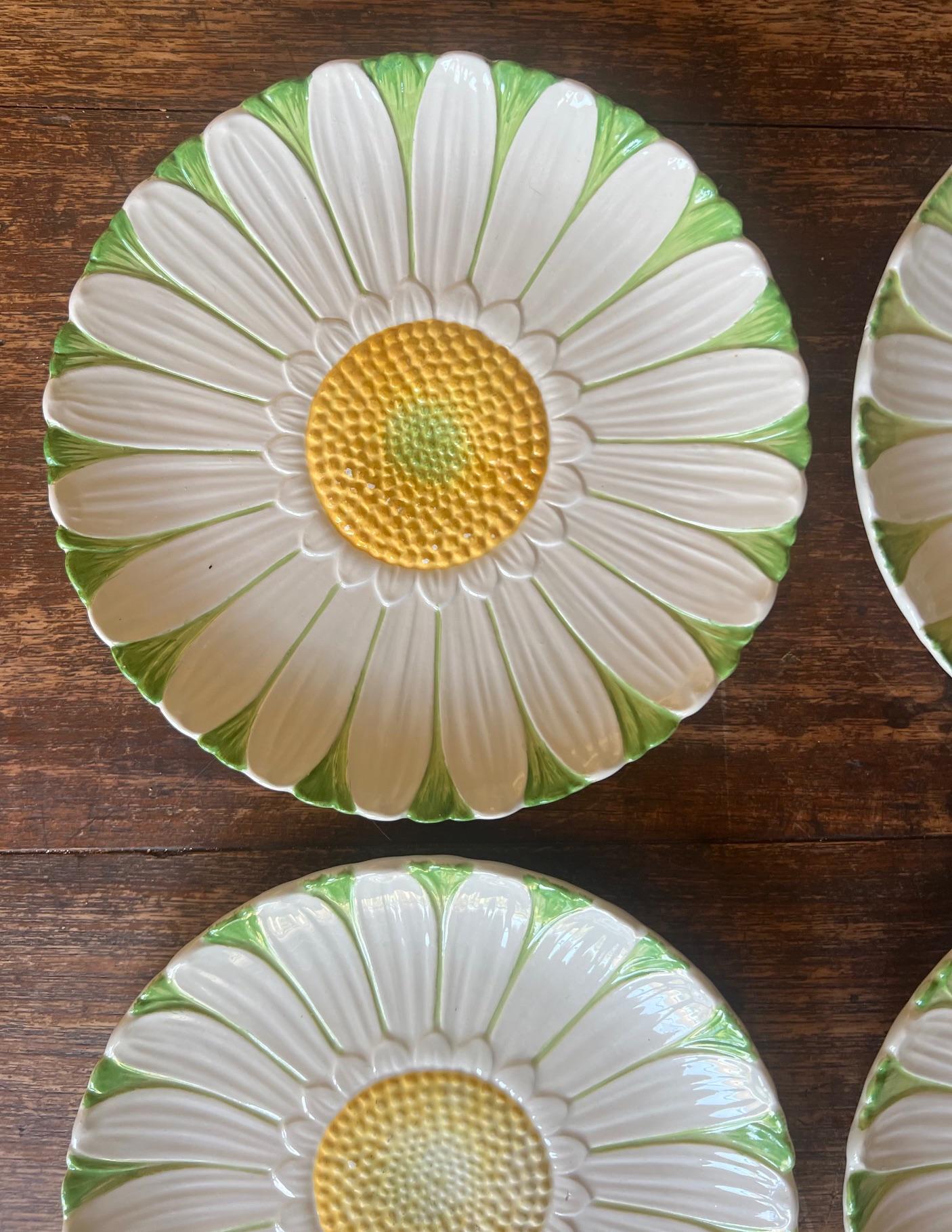 Mottahedeh Italian Daisy Plates, Set of 6, C. 1960's For Sale 2
