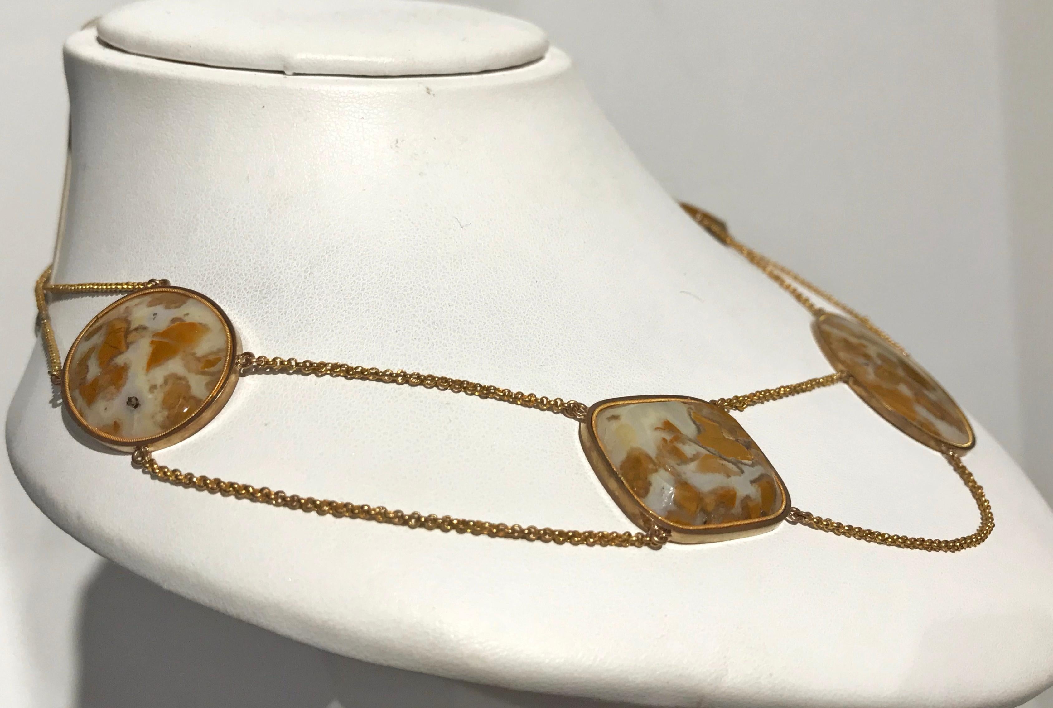 Women's Mottled Agate Quartz and Gold Swag Festoon Necklace Estate Fine Jewelry For Sale