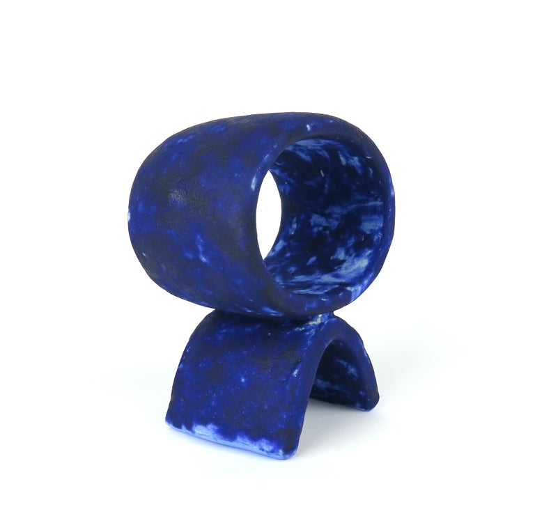 Mottled Deep Blue Hand Built Ceramic Totem, Wide Oval on Curved Foot For Sale 4