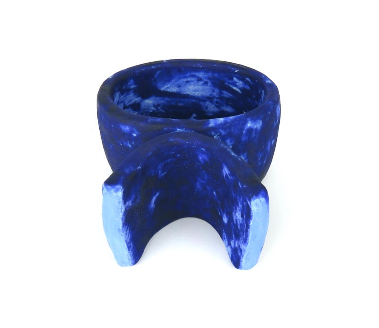 Mottled Deep Blue Hand Built Ceramic Totem, Wide Oval on Curved Foot For Sale 7