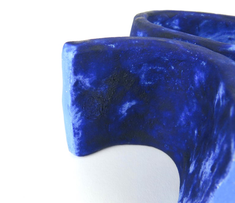 Mottled Deep Blue Hand Built Ceramic Totem, Wide Oval on Curved Foot For Sale 8
