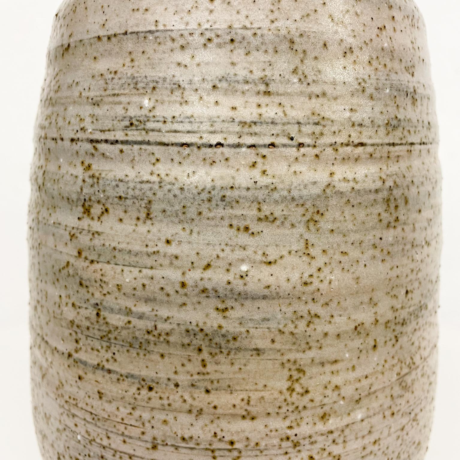 Mottled Earth Speckled Pottery Vase Mid-Century Modern Art 1960s In Good Condition In Chula Vista, CA