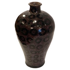 Vaso a fondo screziato dipinto a mano con design a cerchi neri, Cina, Contemporaneo