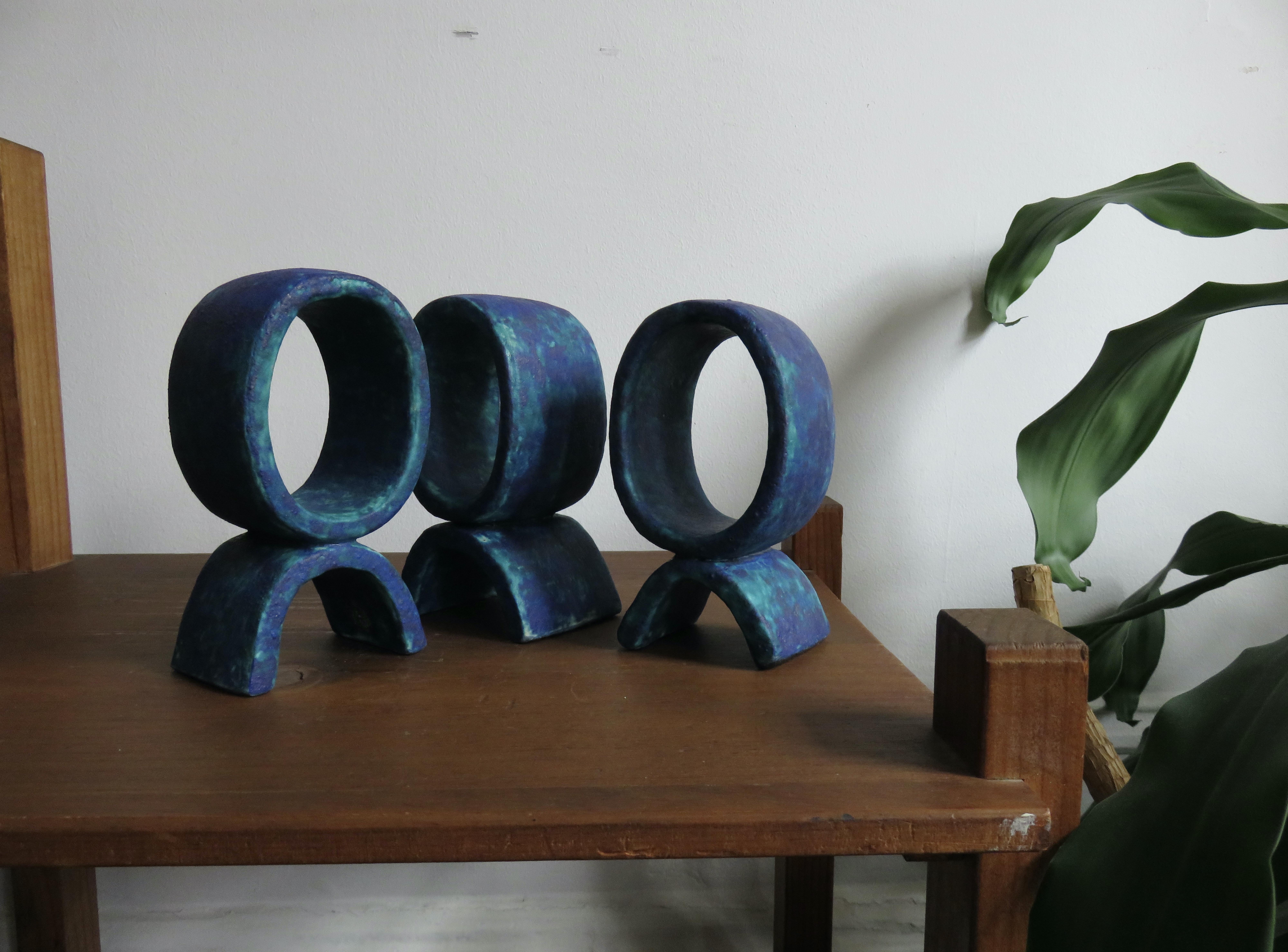 Mottled Turquoise and Deep Blue, 3 Ceramic Totems, Single Rings on Curved Legs For Sale 5