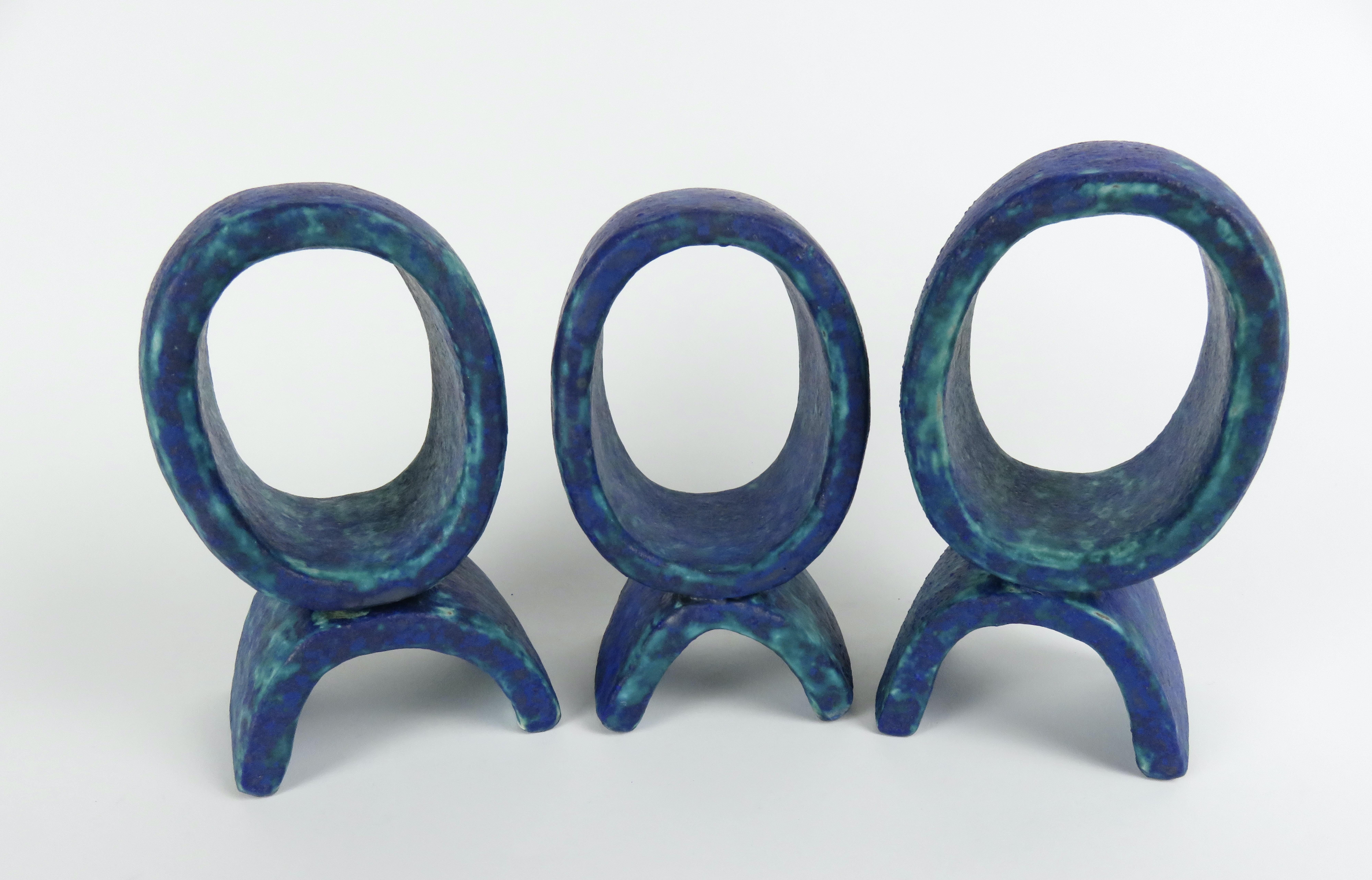 Mottled Turquoise and Deep Blue, 3 Ceramic Totems, Single Rings on Curved Legs For Sale 1