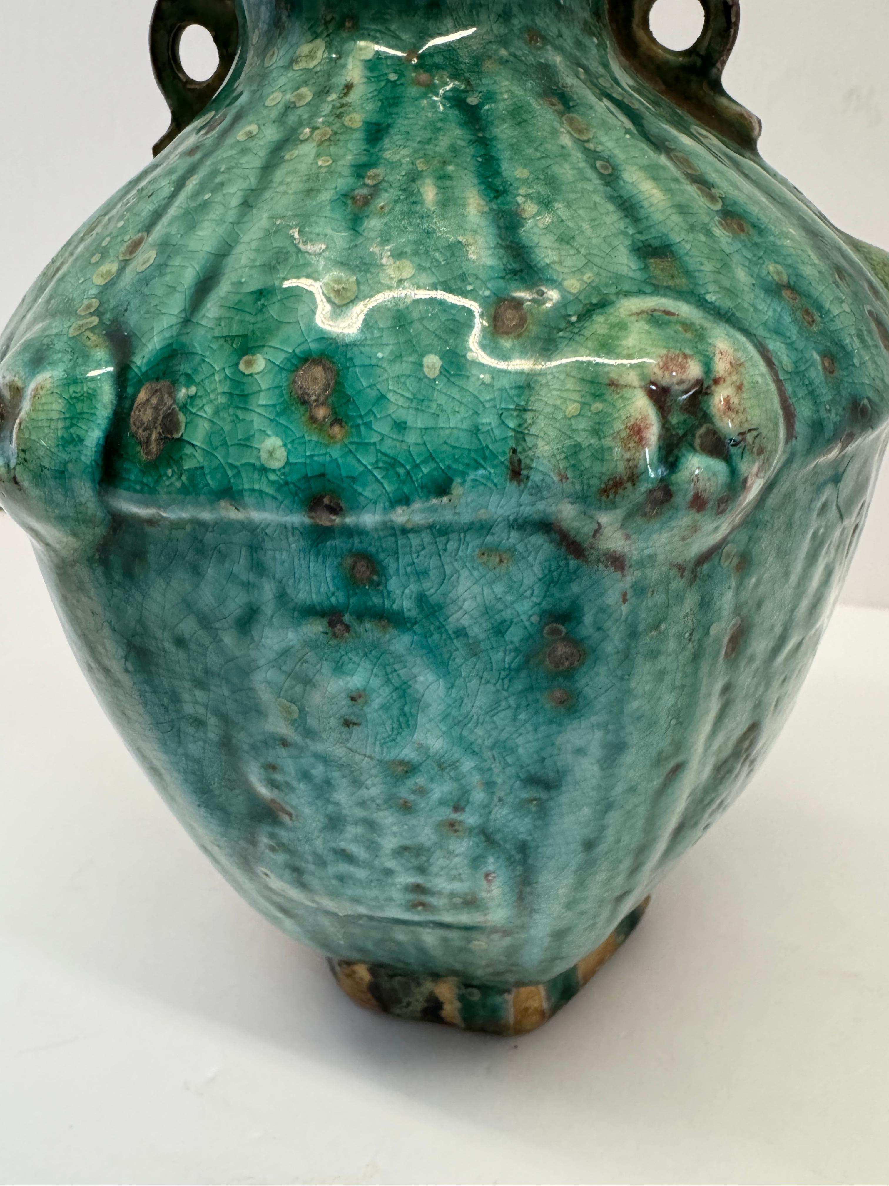 Vaso con smalto smeraldo screziato, Cina, Contemporaneo In condizioni Nuovo in vendita a New York, NY