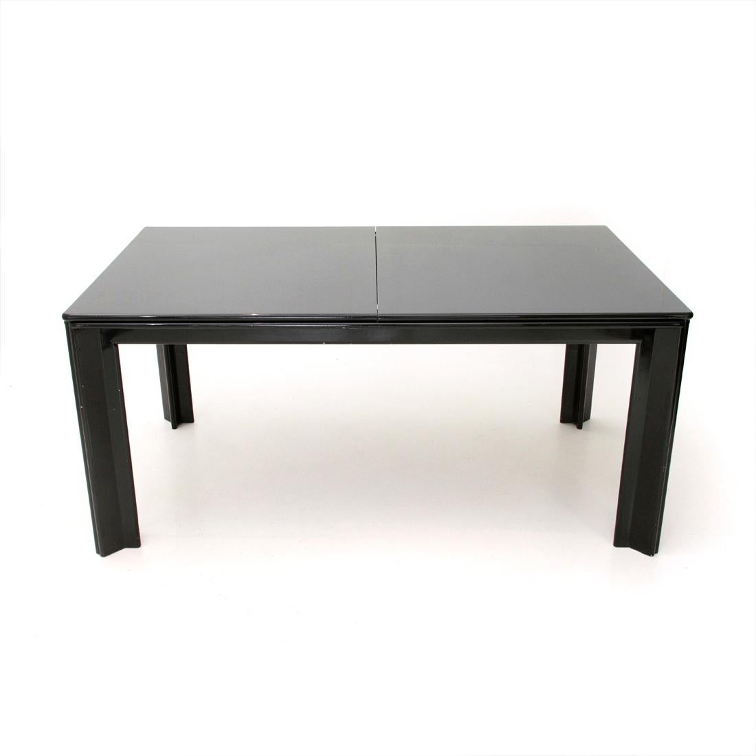 Mou Lacquered Black Table by Tobia Scarpa for Molteni, 1970s In Good Condition In Savona, IT