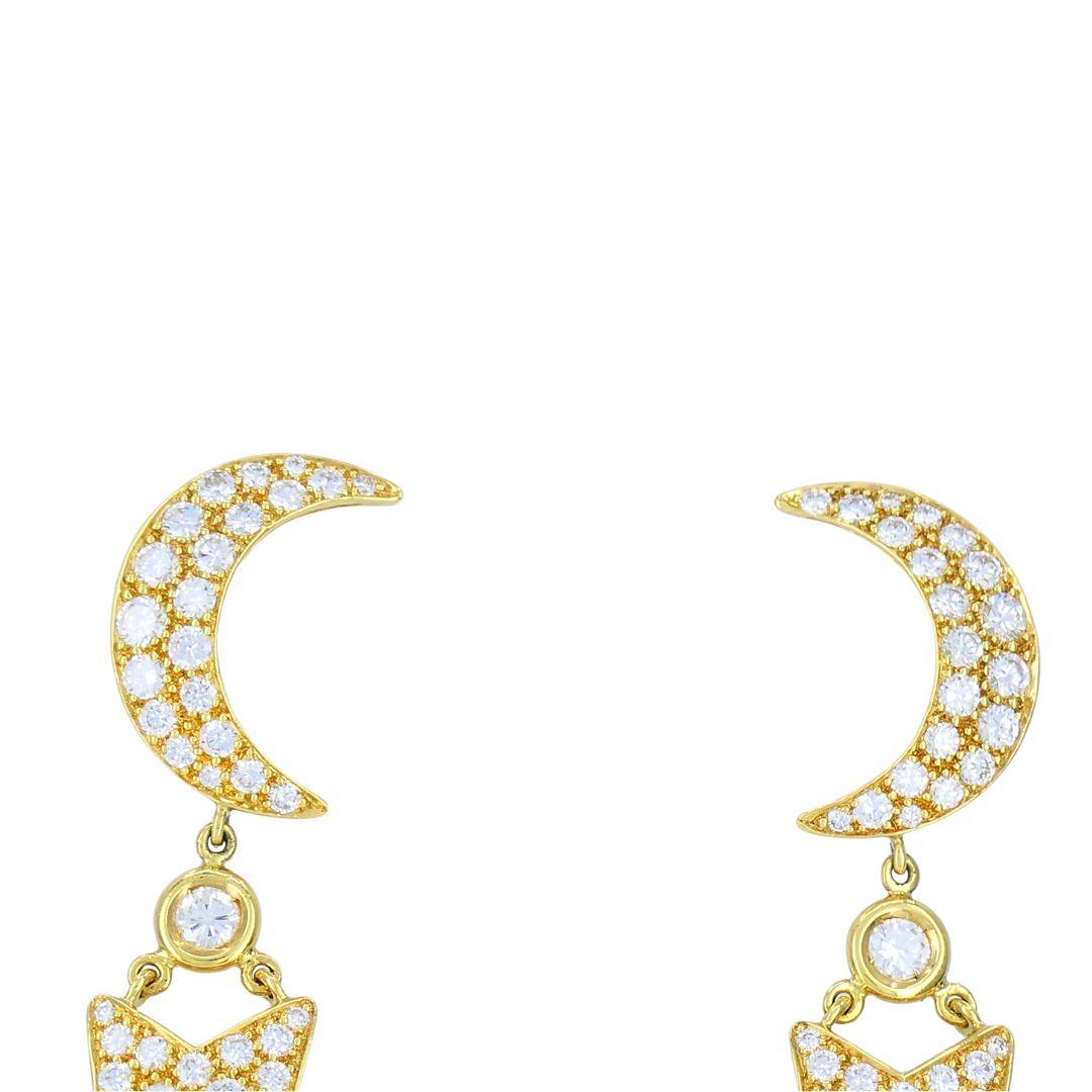 Orecchini a goccia celesti con stella lunare in oro 18 carati di Mouawad In condizioni ottime in vendita a Beverly Hills, CA