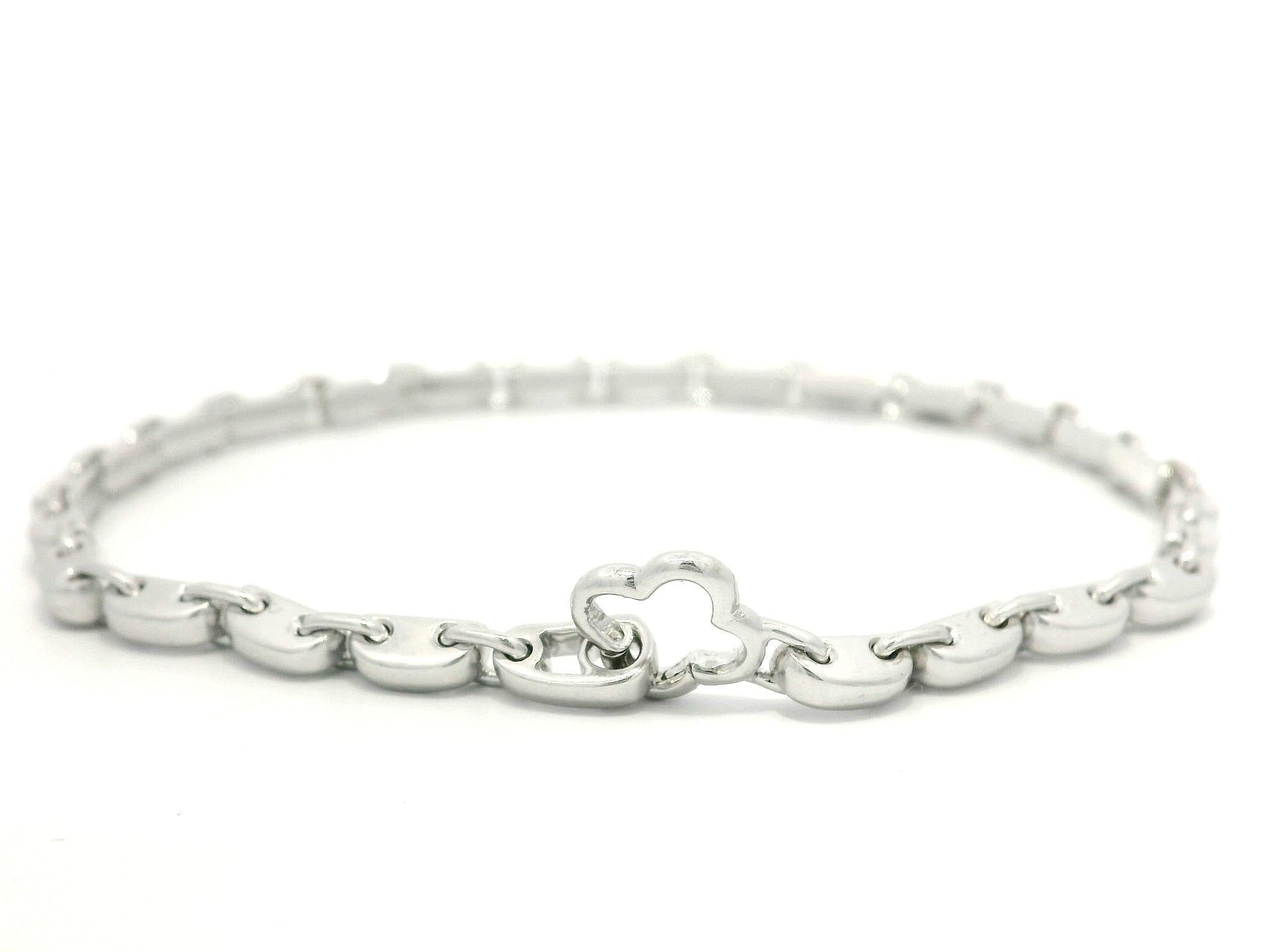 Mouawad Bracciale A Link in oro bianco 18k lucido con chiusura a quadrifoglio in vendita 3