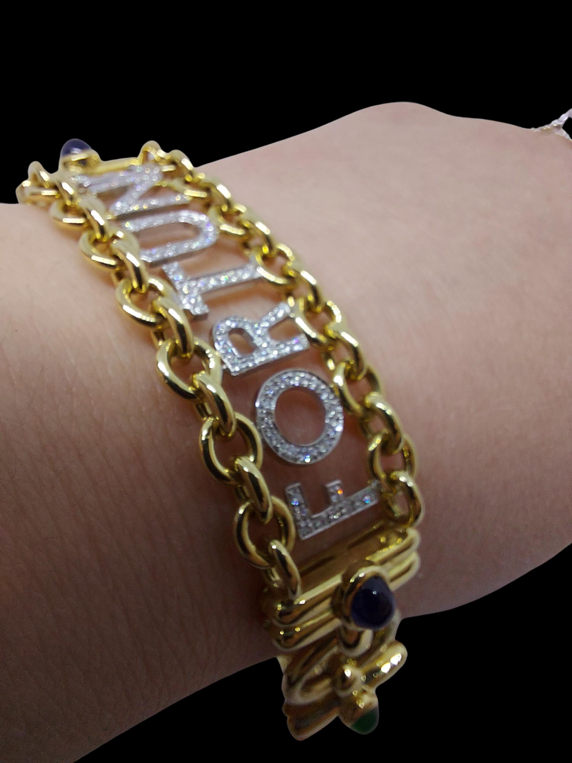 Mouawad Bracelet Fortune en or jaune 18 carats avec diamants, saphirs et émeraudes en vente 4