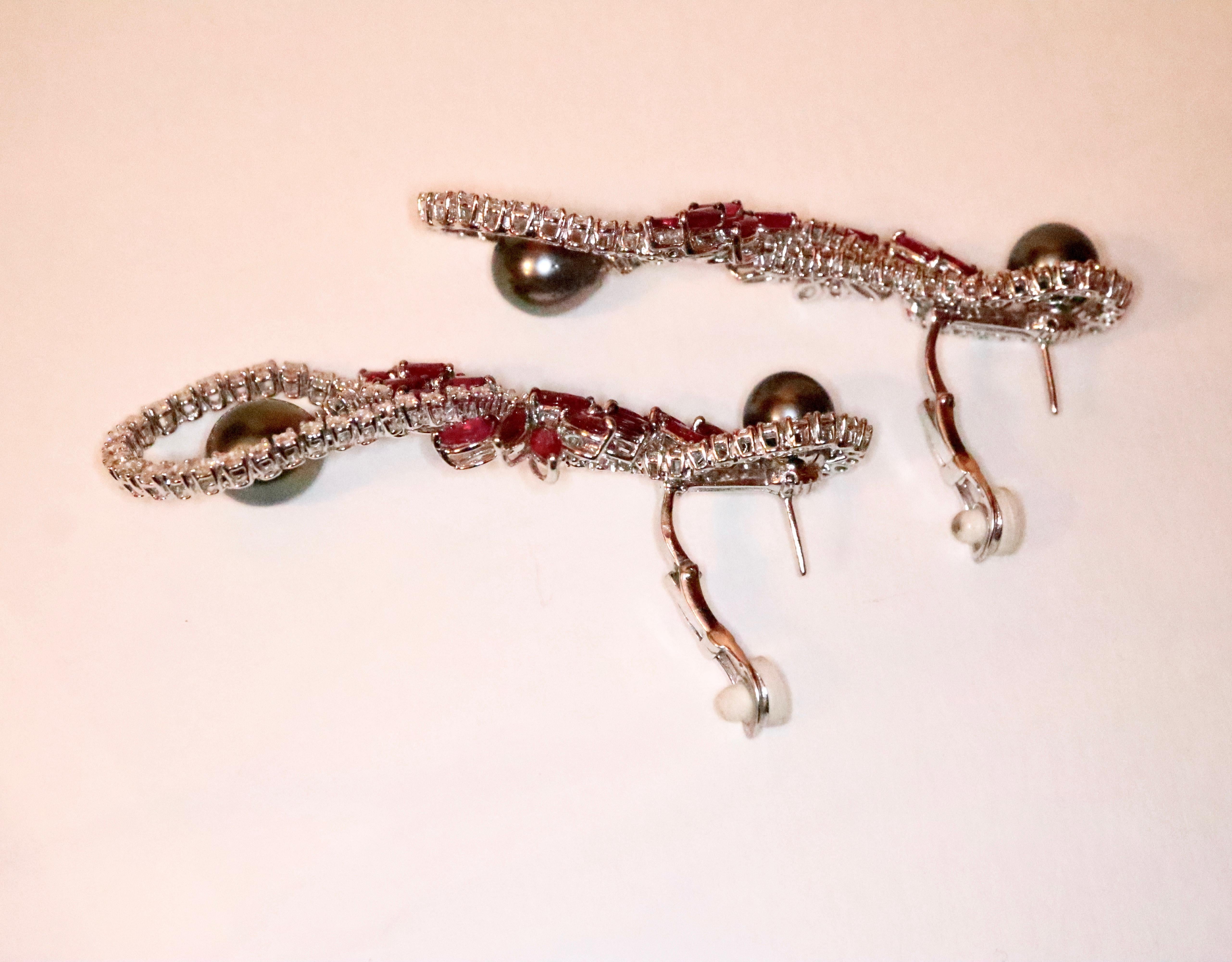 Boucles d'oreilles pendantes Mouawad en diamants de 6 carats et rubis de 11 carats en vente 5